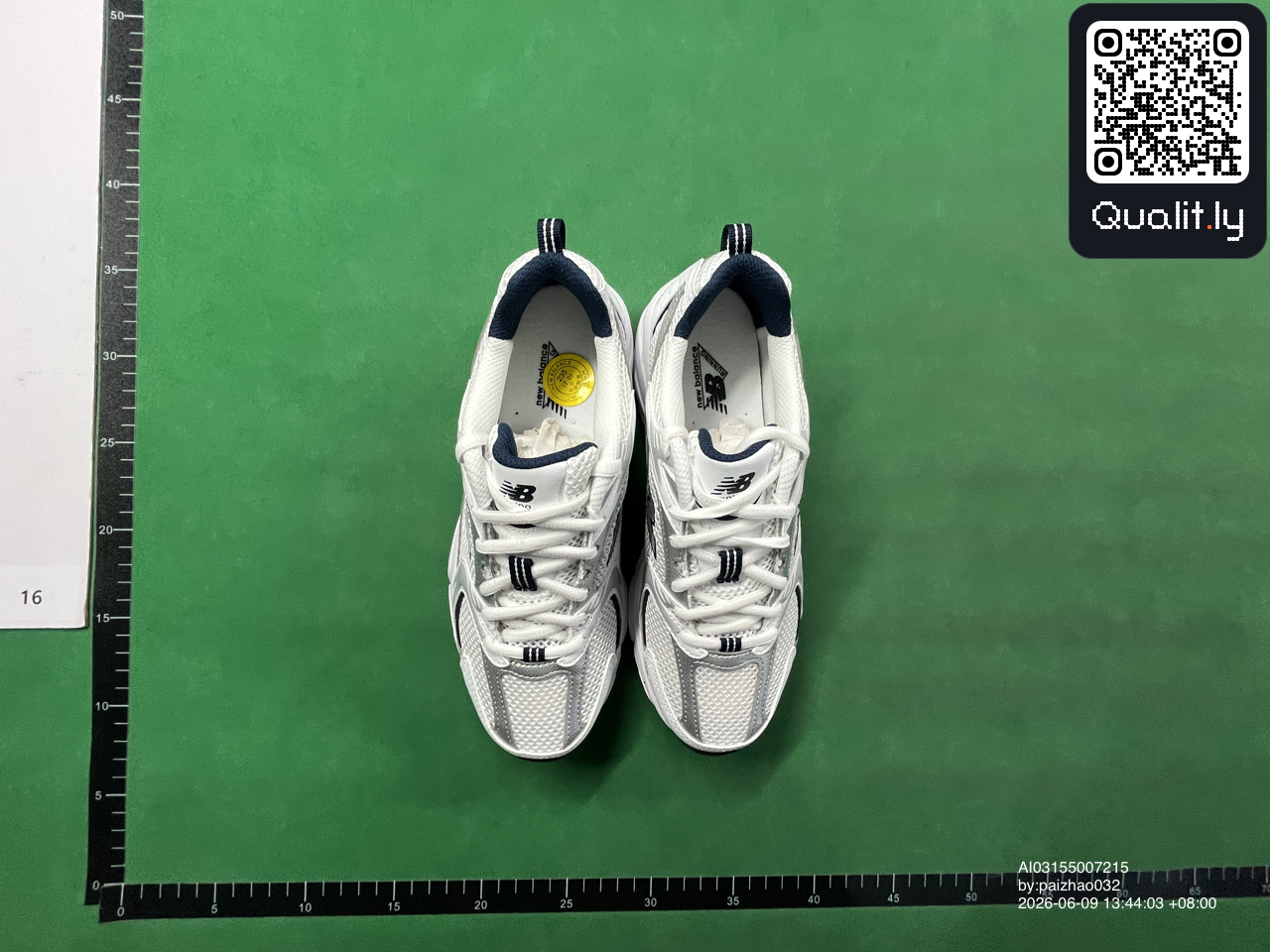 球鞋 QC 照片 1 / 26