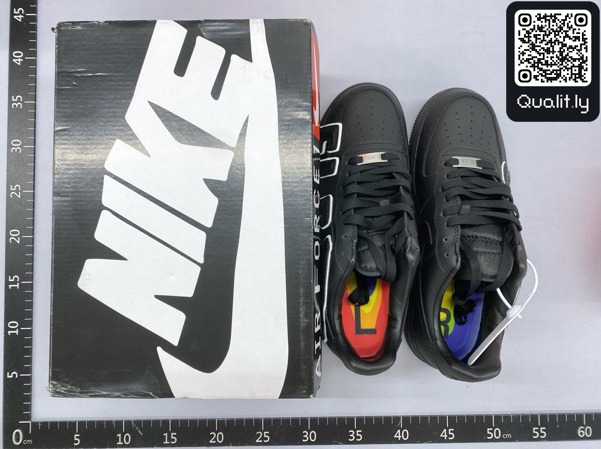 Sneakers QC photo 1 of 6