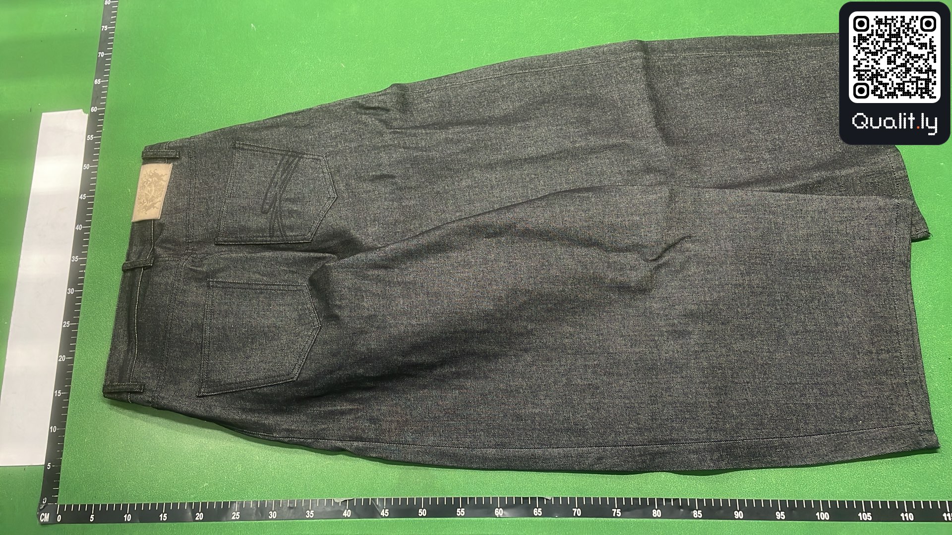 Jeans — QC-foto 3 av 4