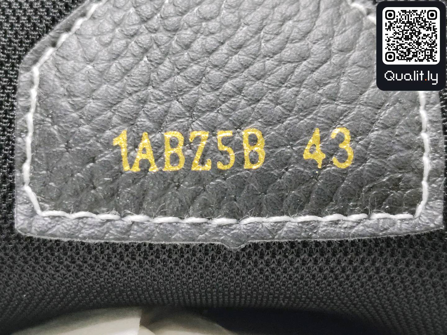 Sneakers QC photo 1 of 10