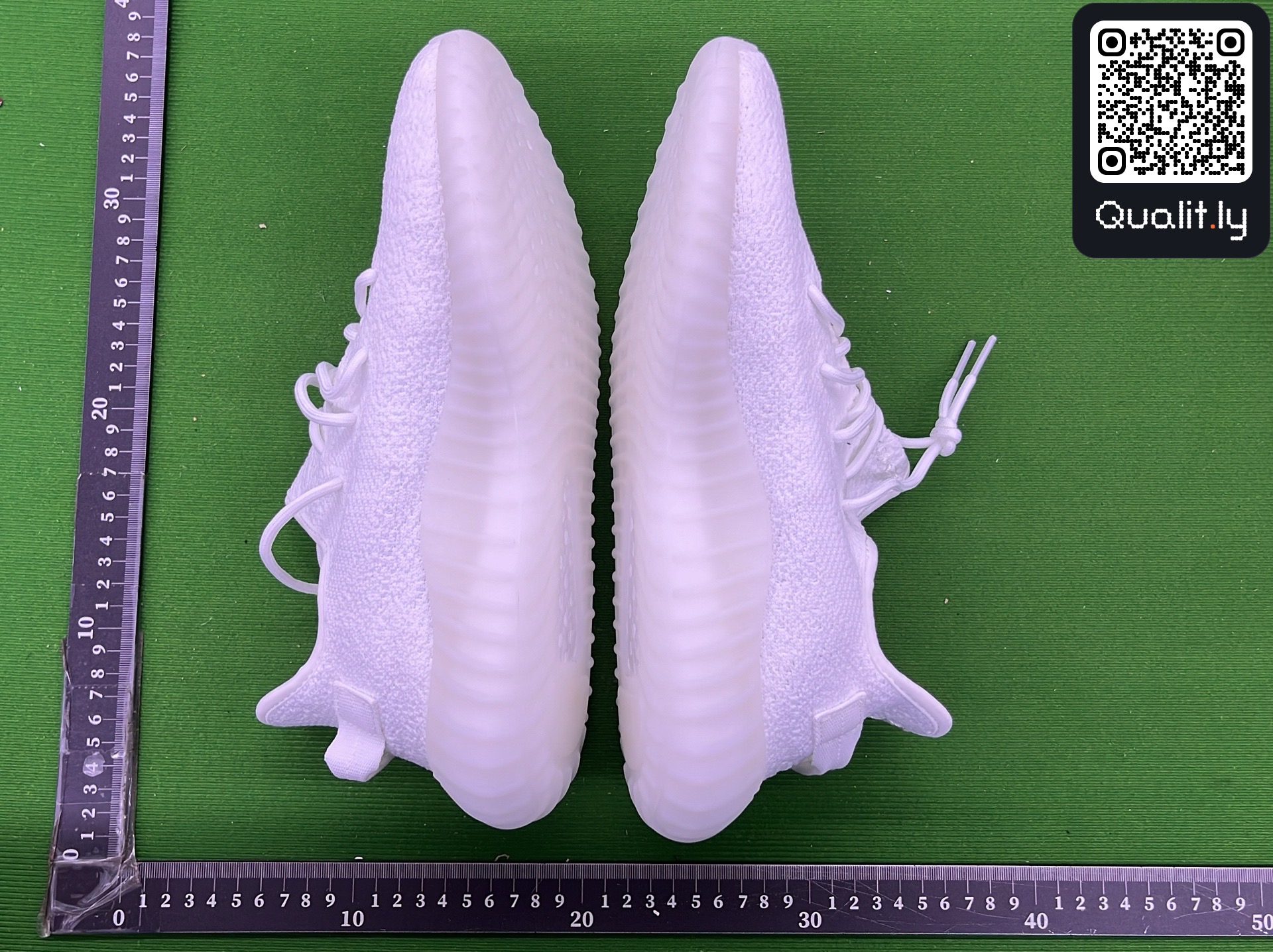 Sneakers QC photo 2 of 6