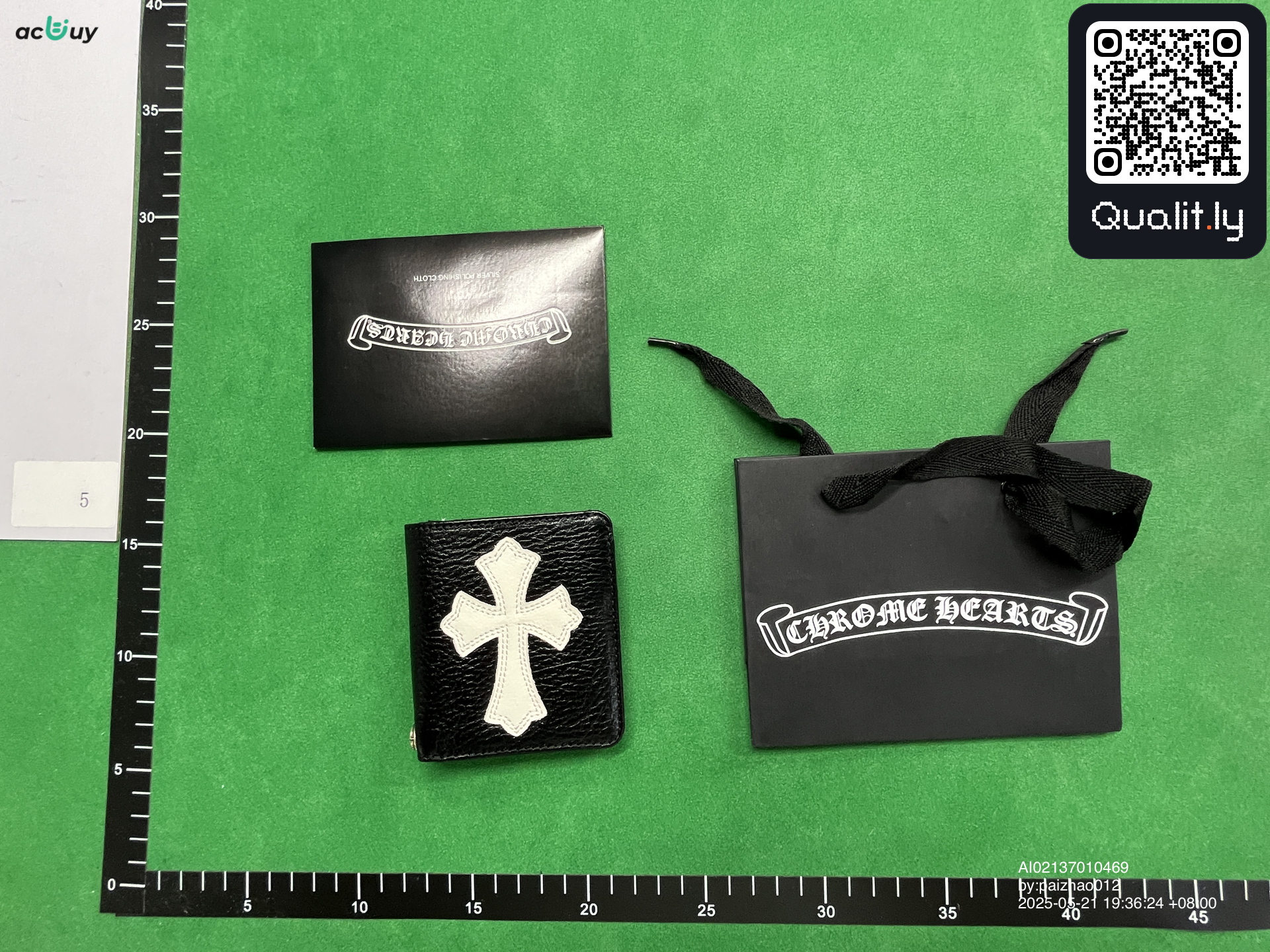 Wallet QC photo 1 of 29