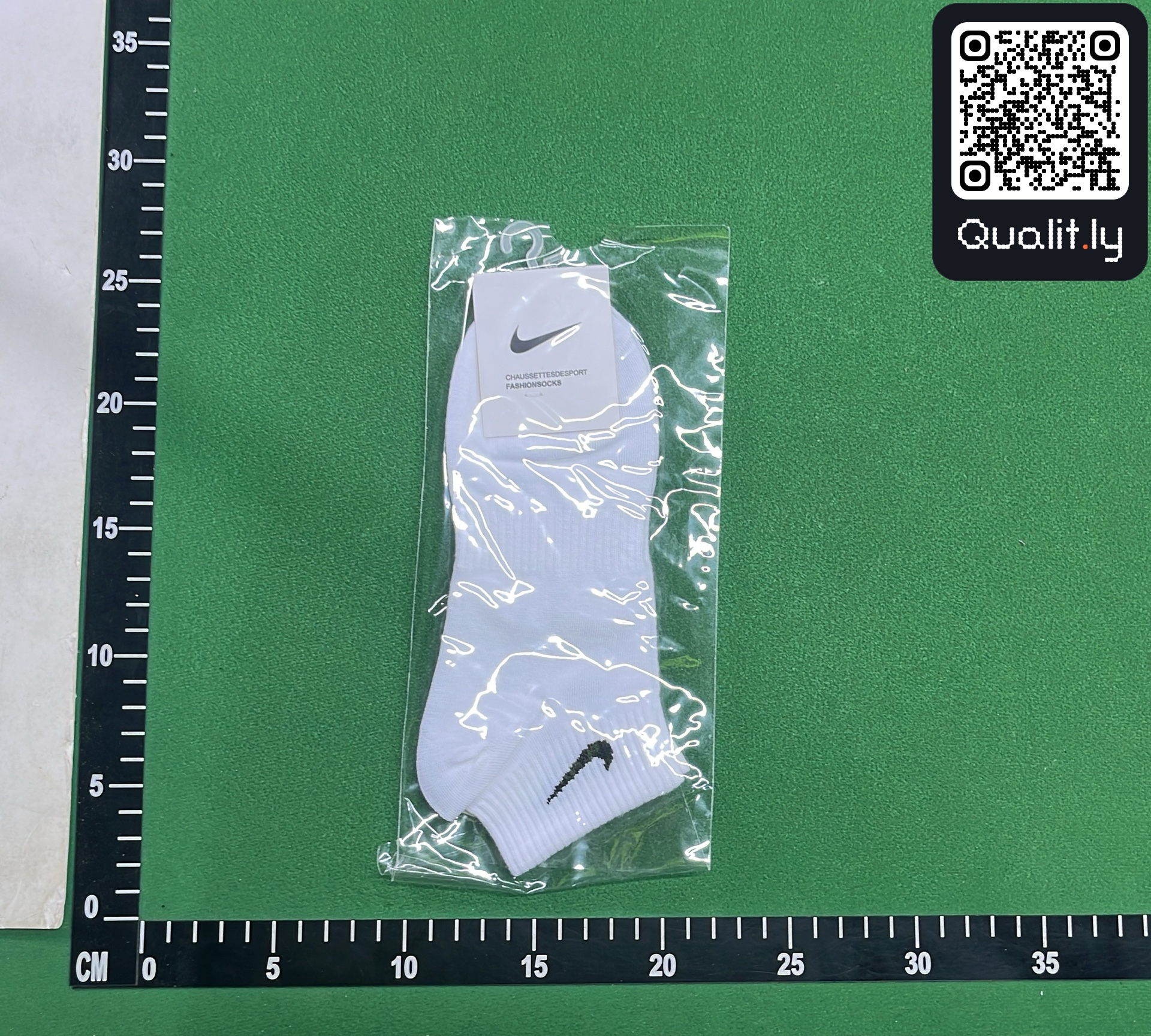 袜子 QC 照片 1 / 6