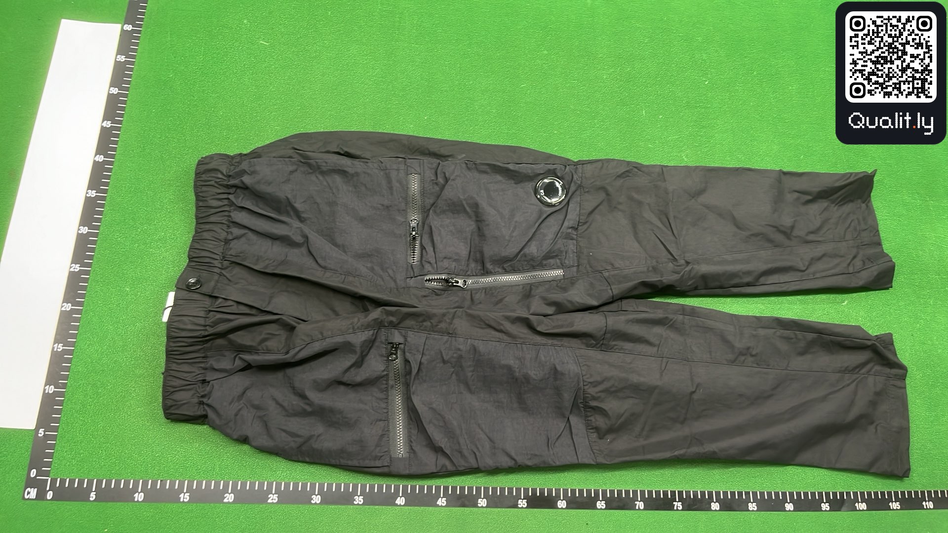 Pantaloni — foto QC 2 di 17
