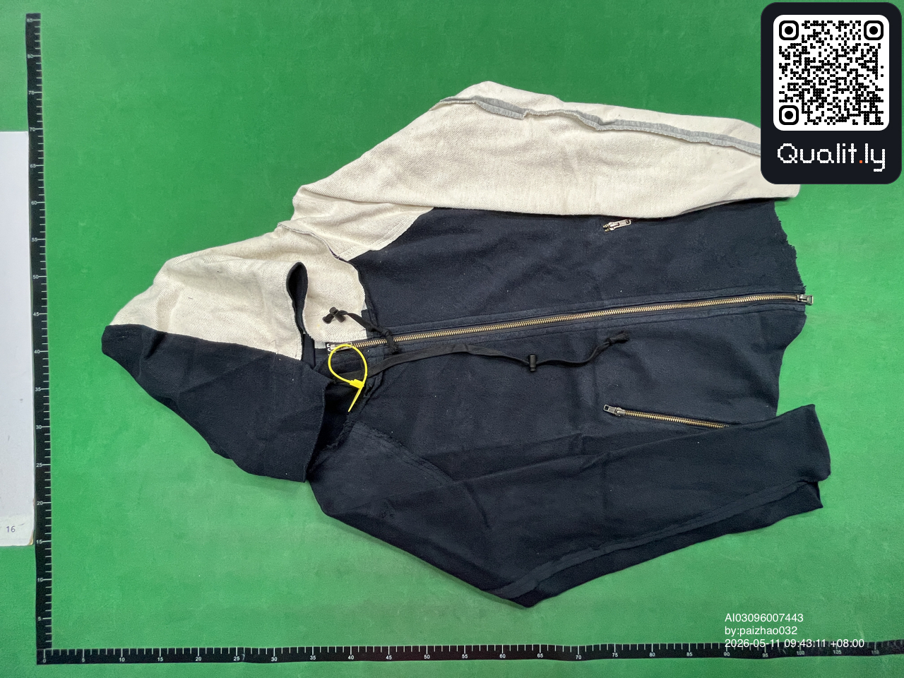 Hoodie — QC-foto 3 av 4