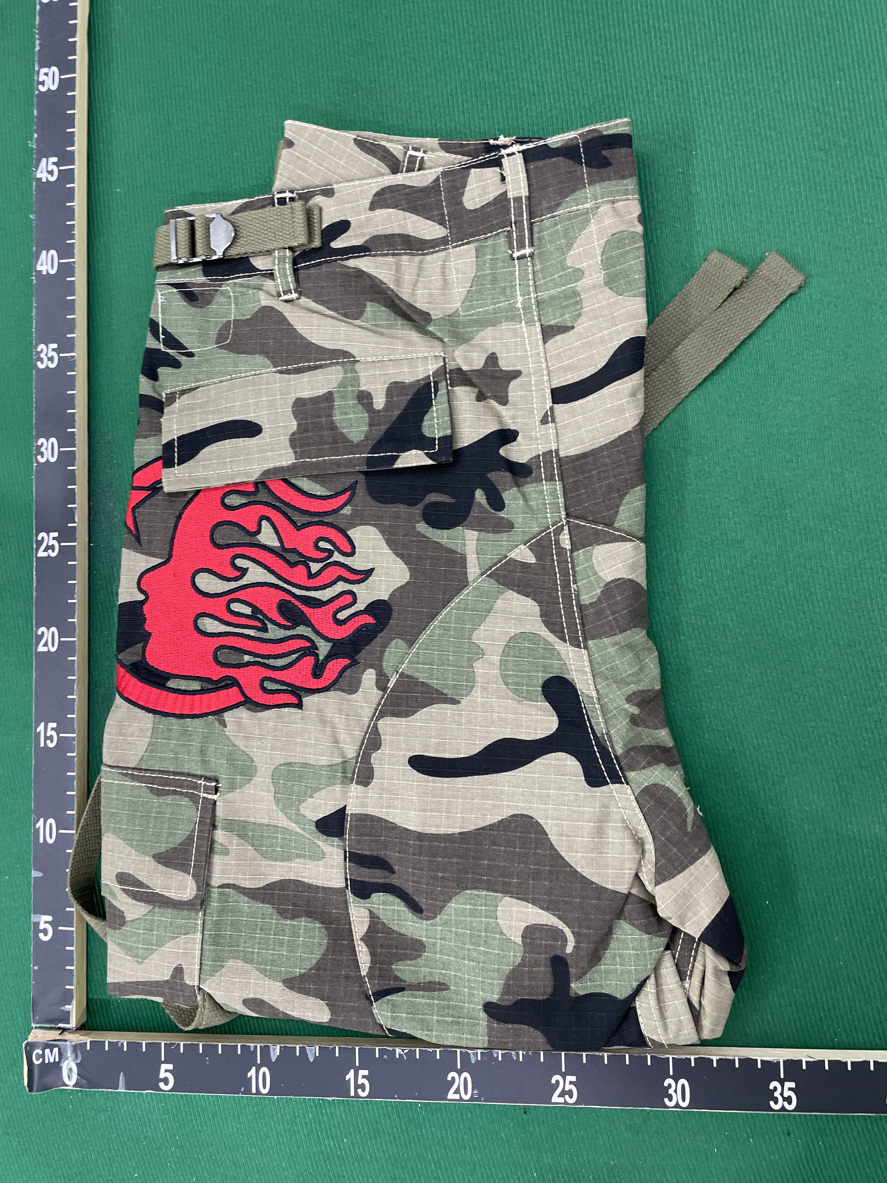 Short — photo QC 1 sur 14