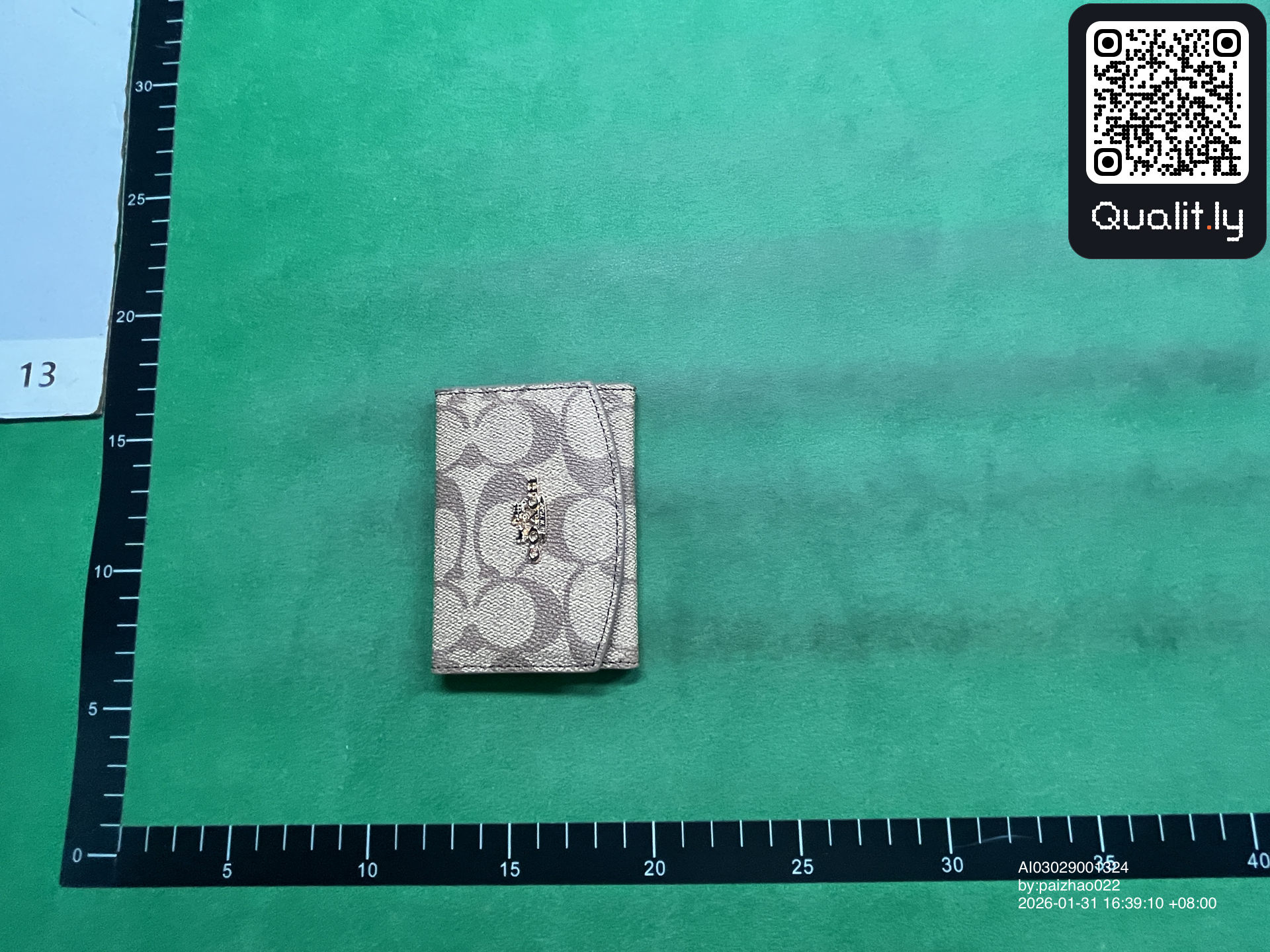 钱包 QC 照片 1 / 3