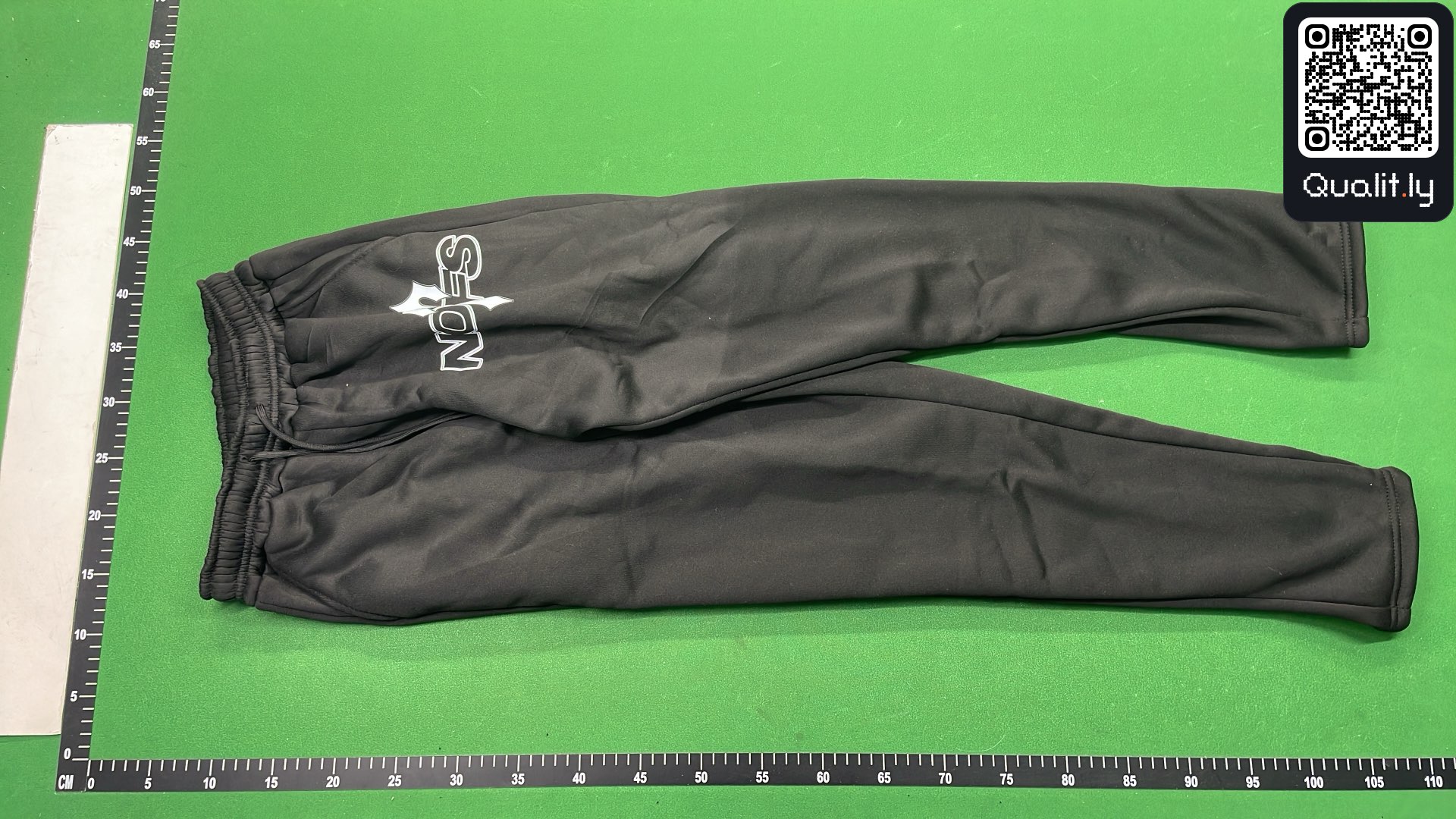 长裤 QC 照片 2 / 40