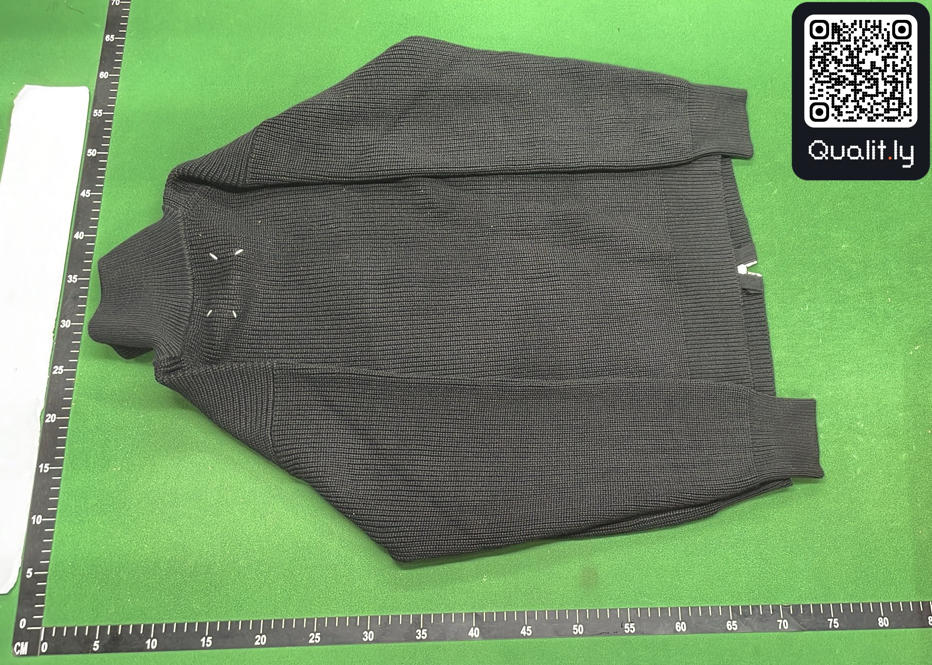 Sweater QC photo 3 of 111