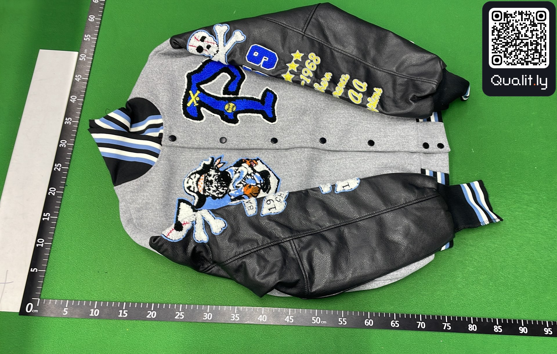 Jacket QC photo 2 of 4