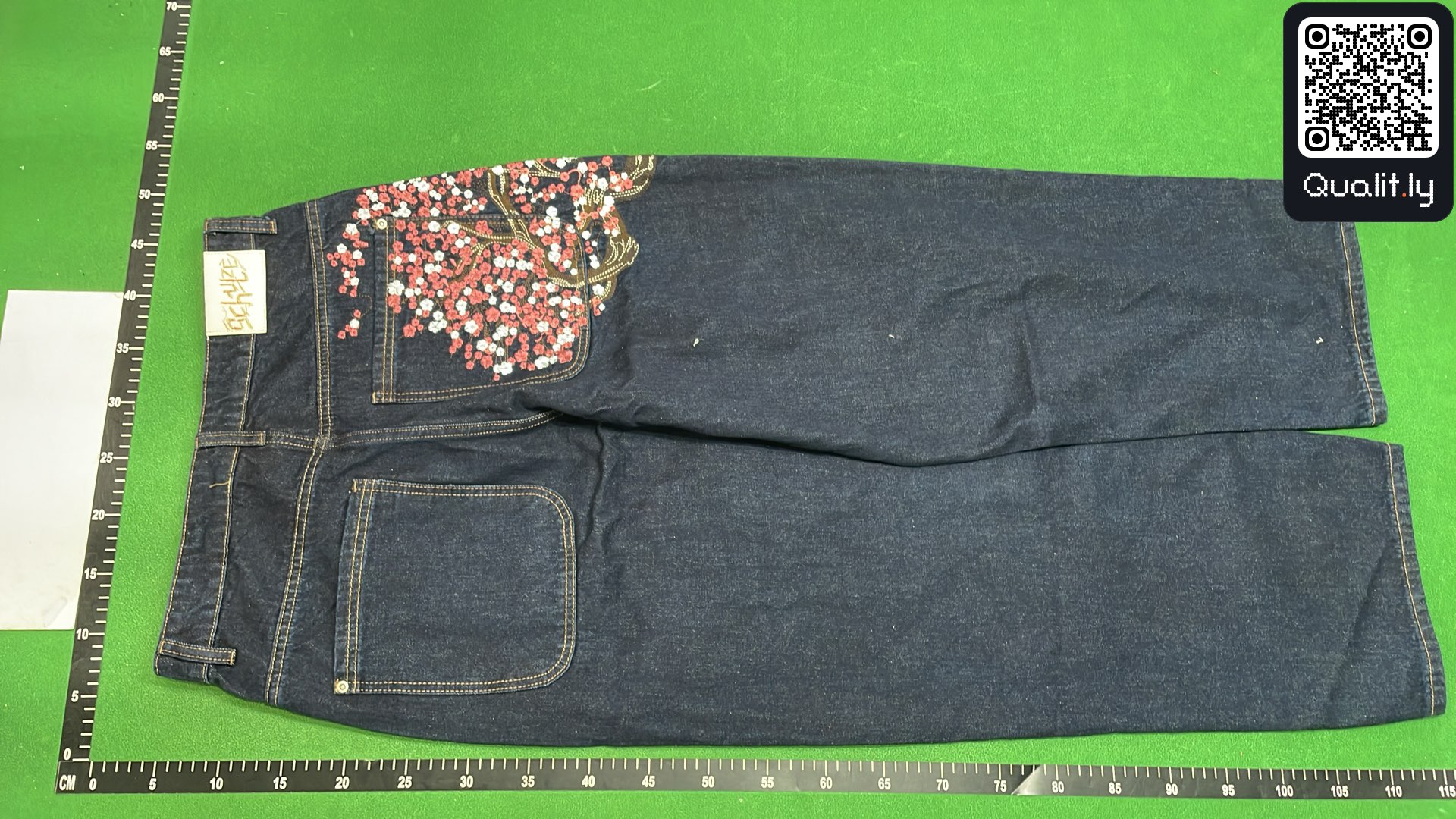 牛仔裤 QC 照片 3 / 12