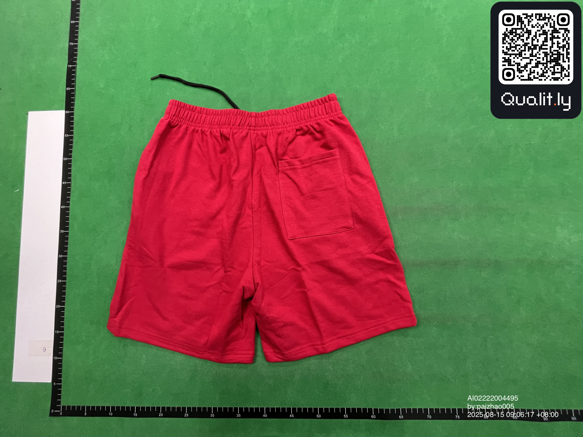 Short — photo QC 2 sur 10