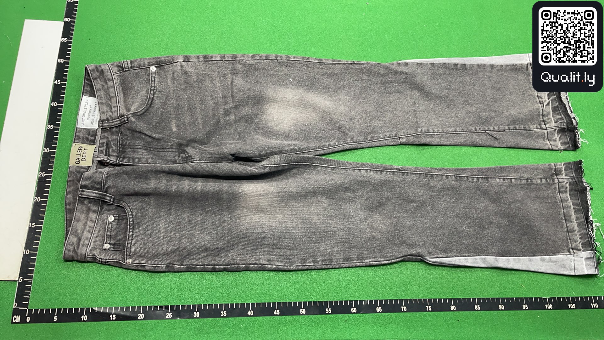 牛仔裤 QC 照片 2 / 280