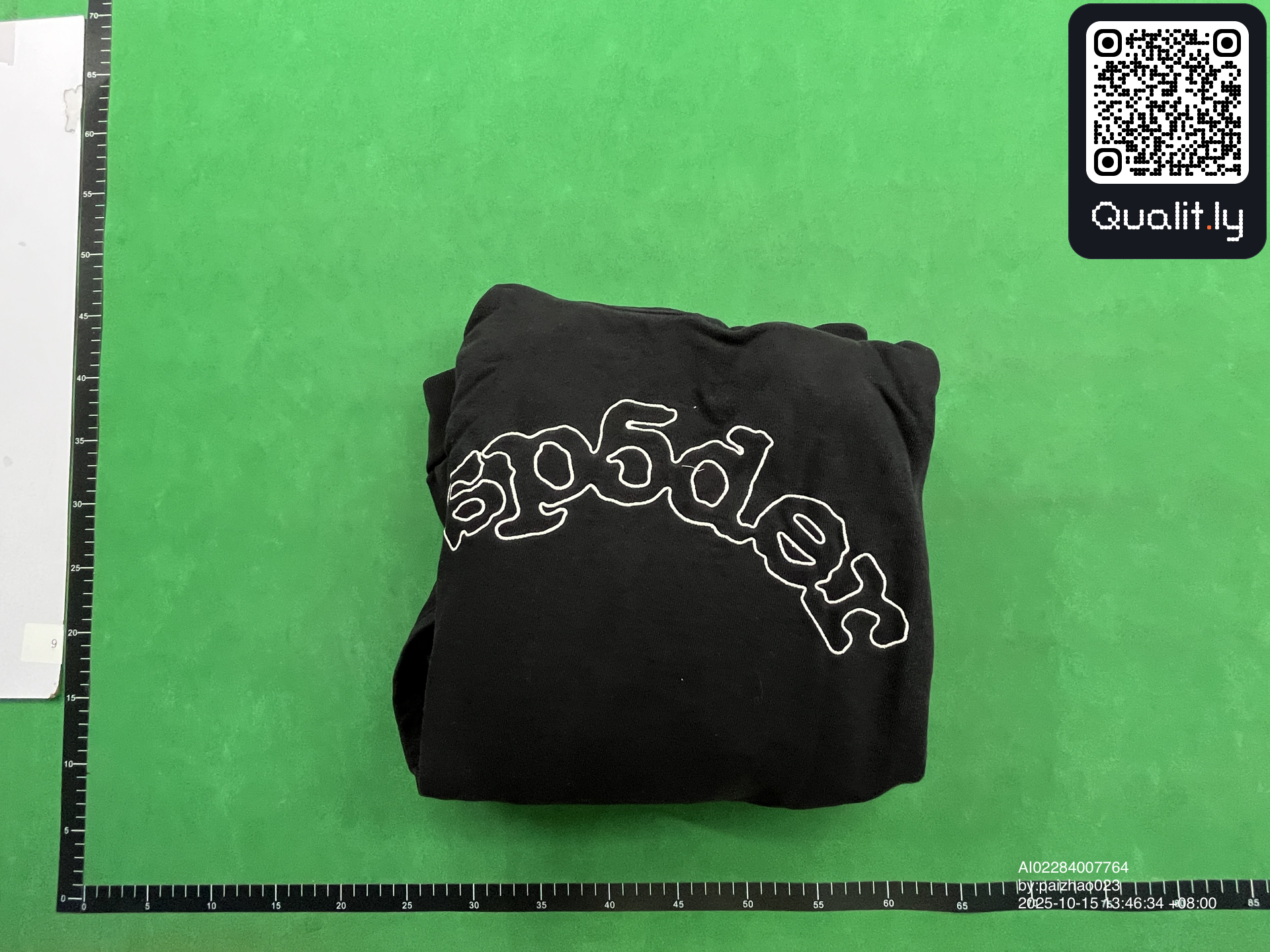 Hoodie — QC-foto 1 van 24