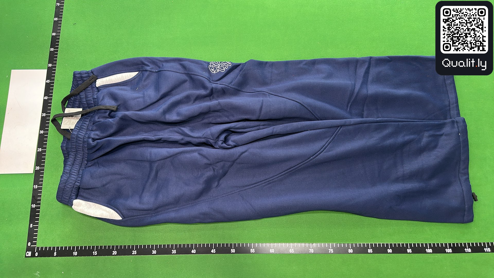 Sweat à capuche — photo QC 2 sur 29