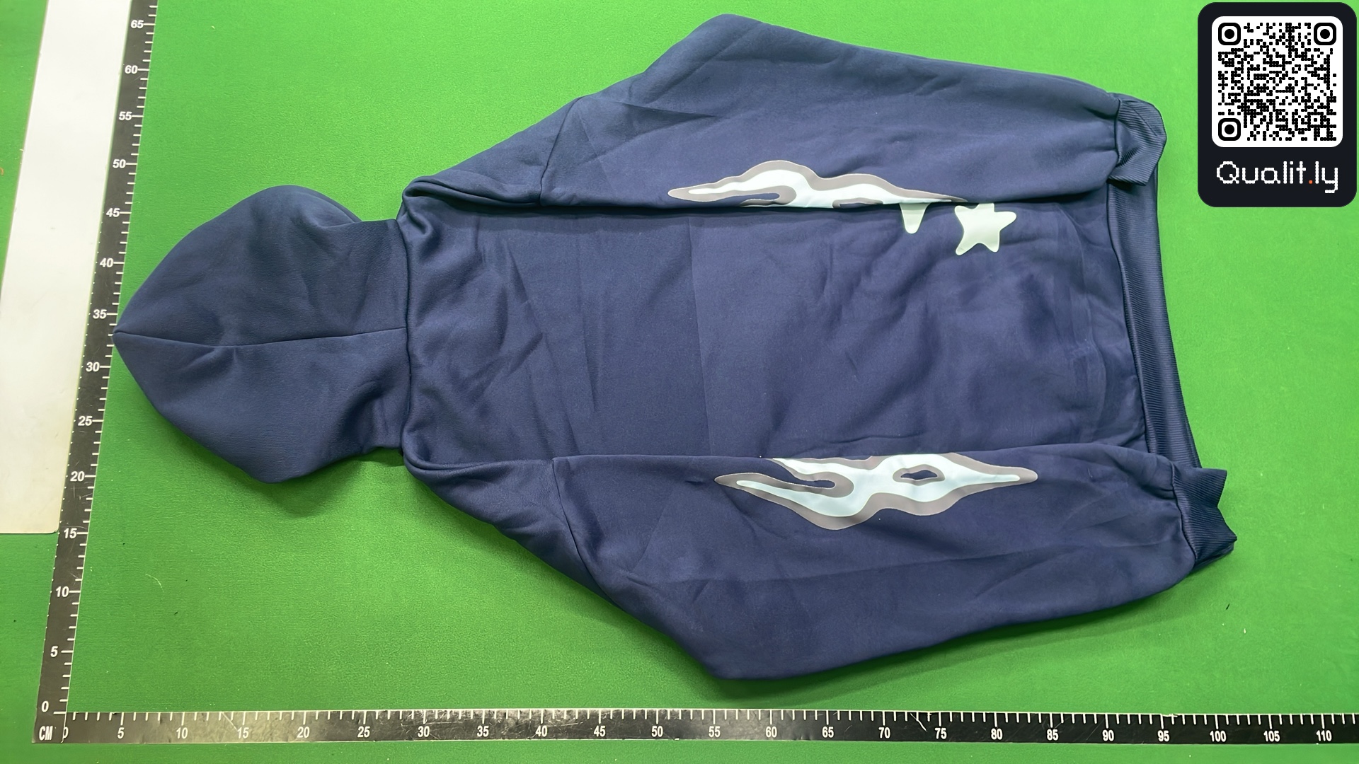 Bluza z kapturem — zdjęcie QC 3 z 4