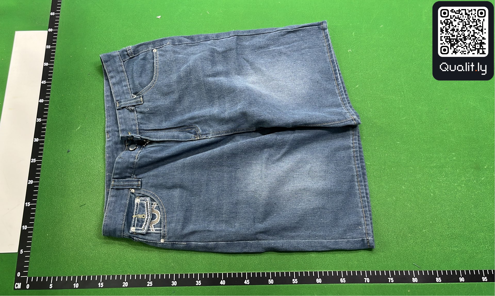 Jeans QC photo 1 of 11