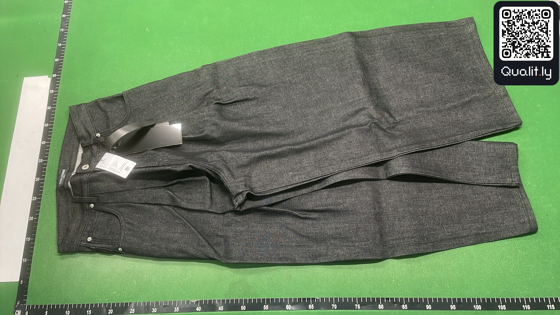 Jeans — QC-foto 2 av 4