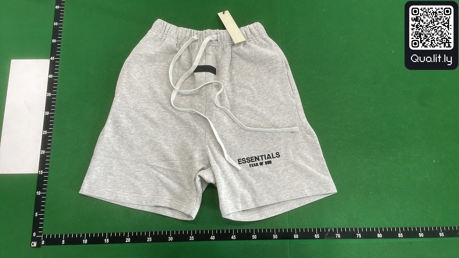 Shorts QC photo 2 of 16