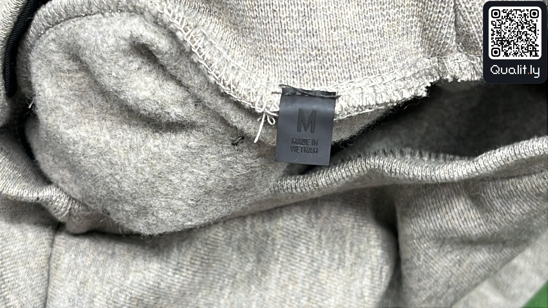 Sweater — QC-foto 1 van 18
