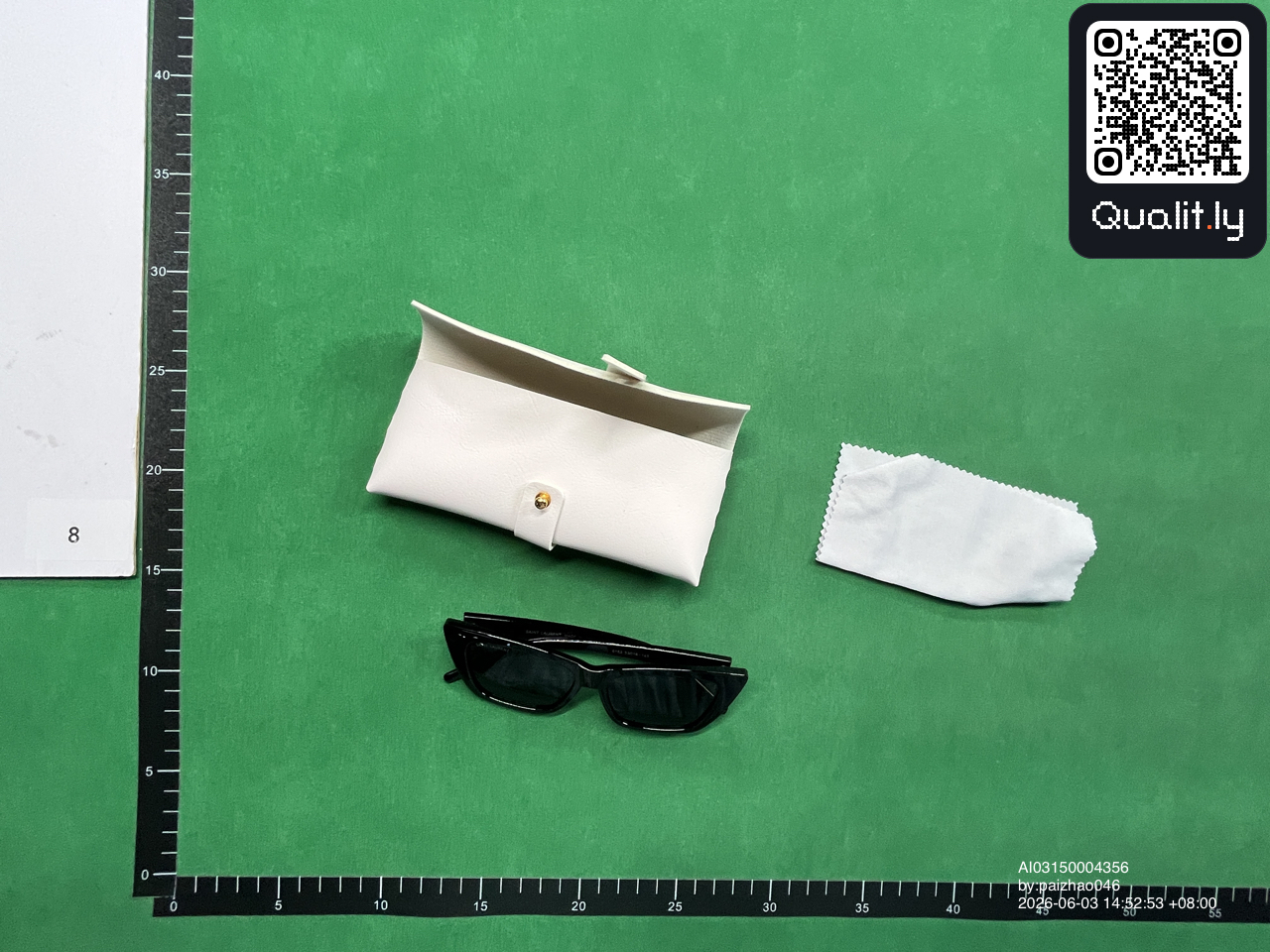 Sunglasses QC photo 1 of 13