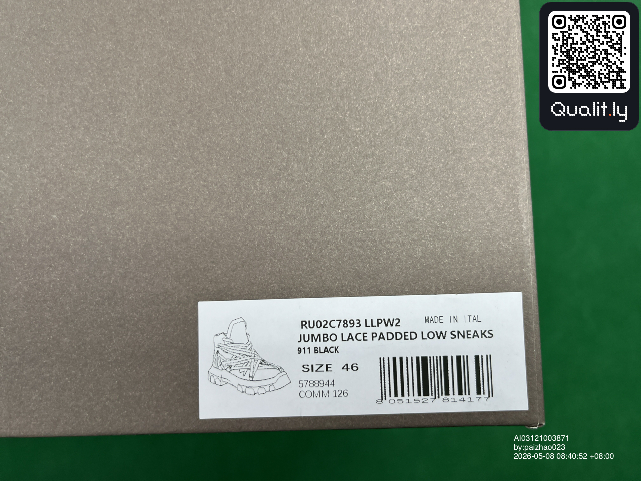 Sneakers — foto QC 1 di 30