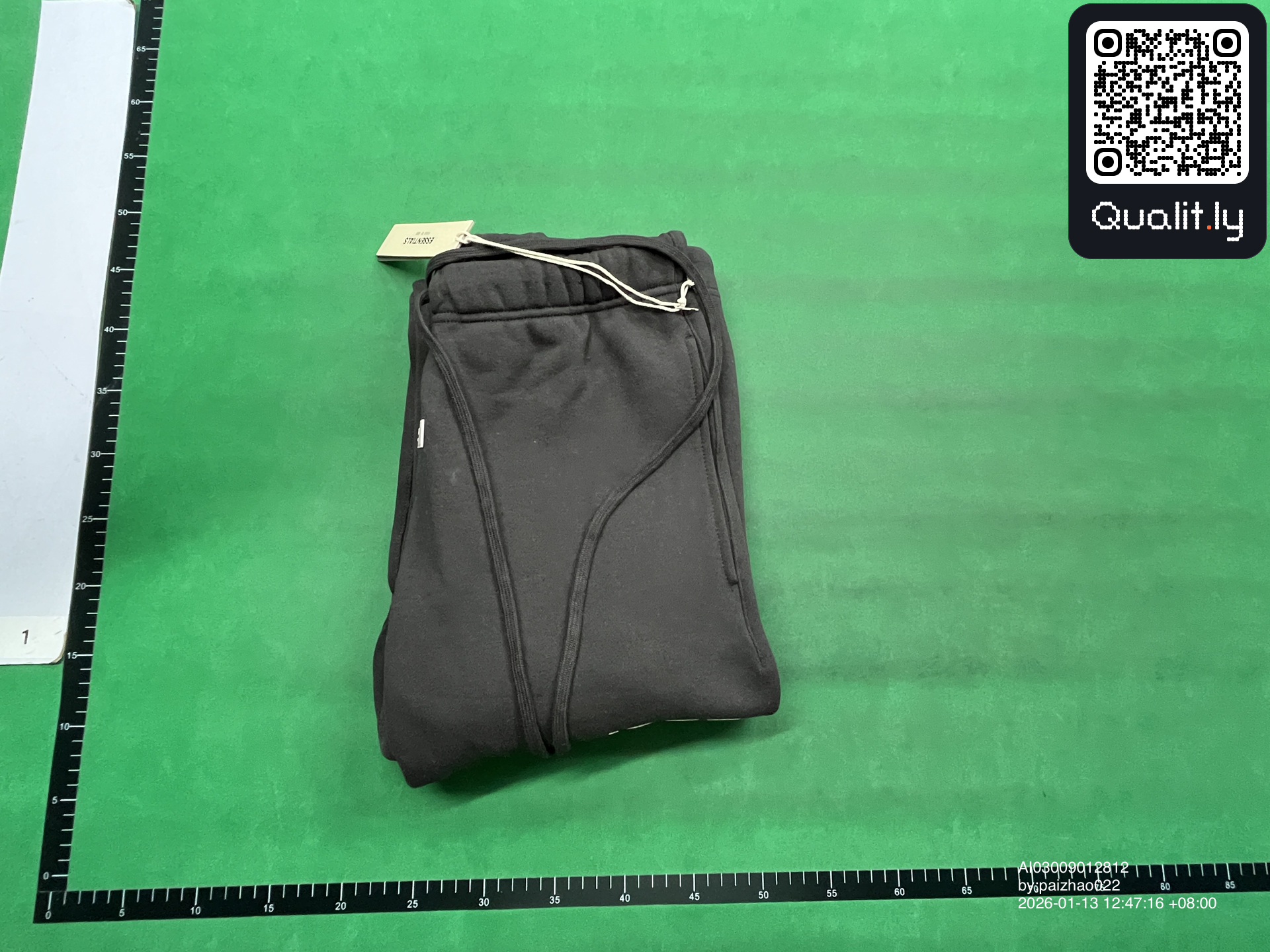 Pants QC photo 1 of 10