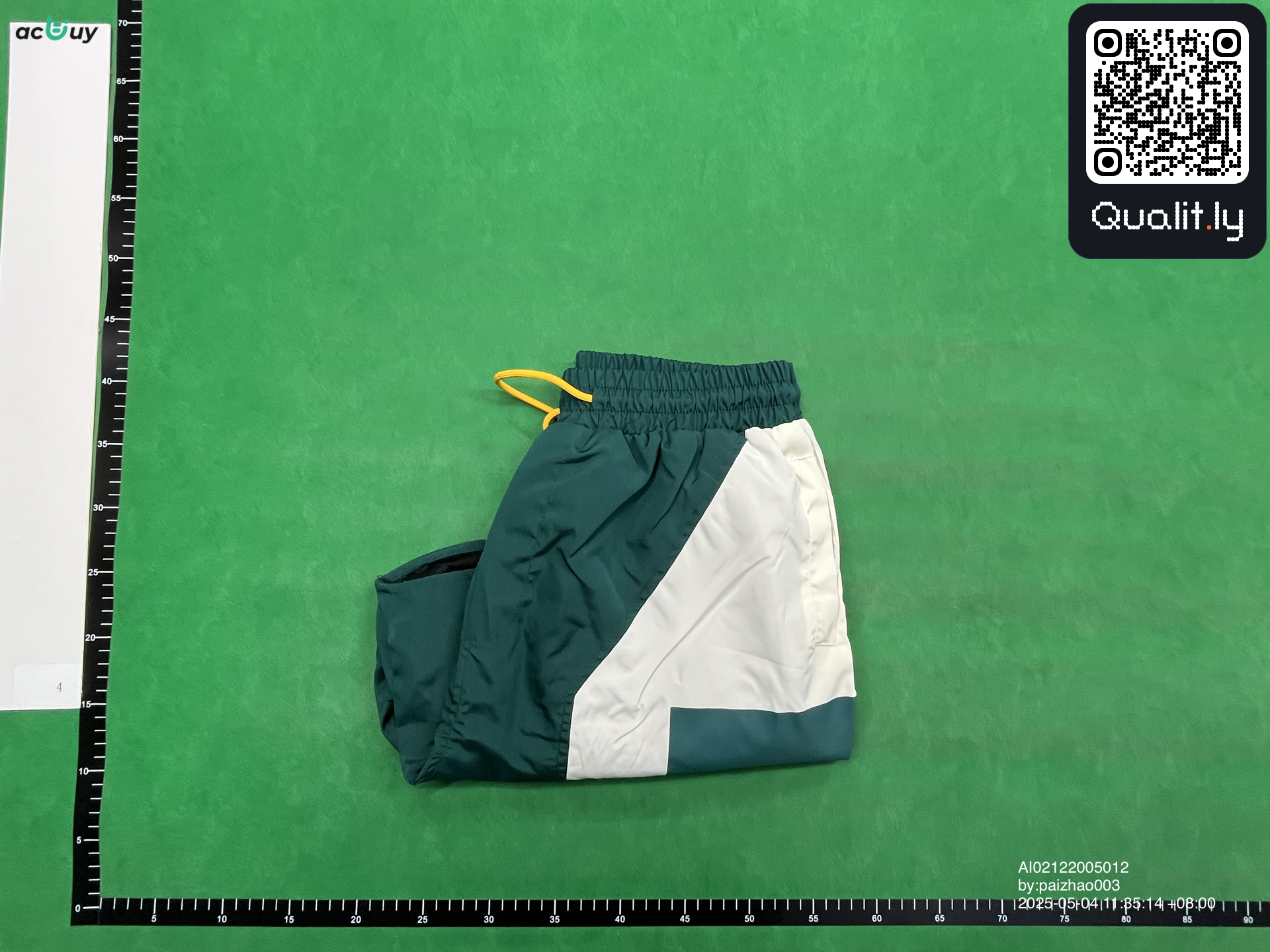 Shorts QC photo 1 of 36