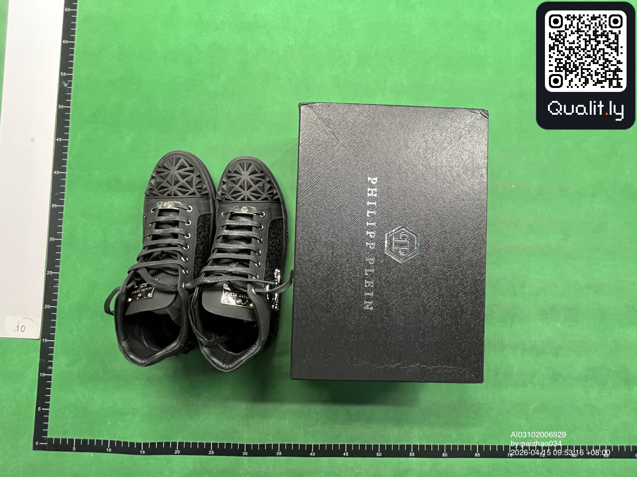 球鞋 QC 照片 1 / 36