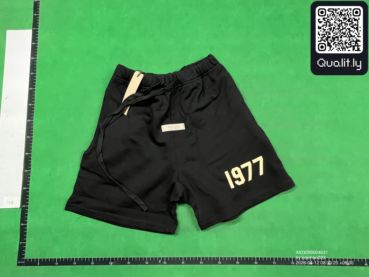 Shorts — QC-foto 3 av 4