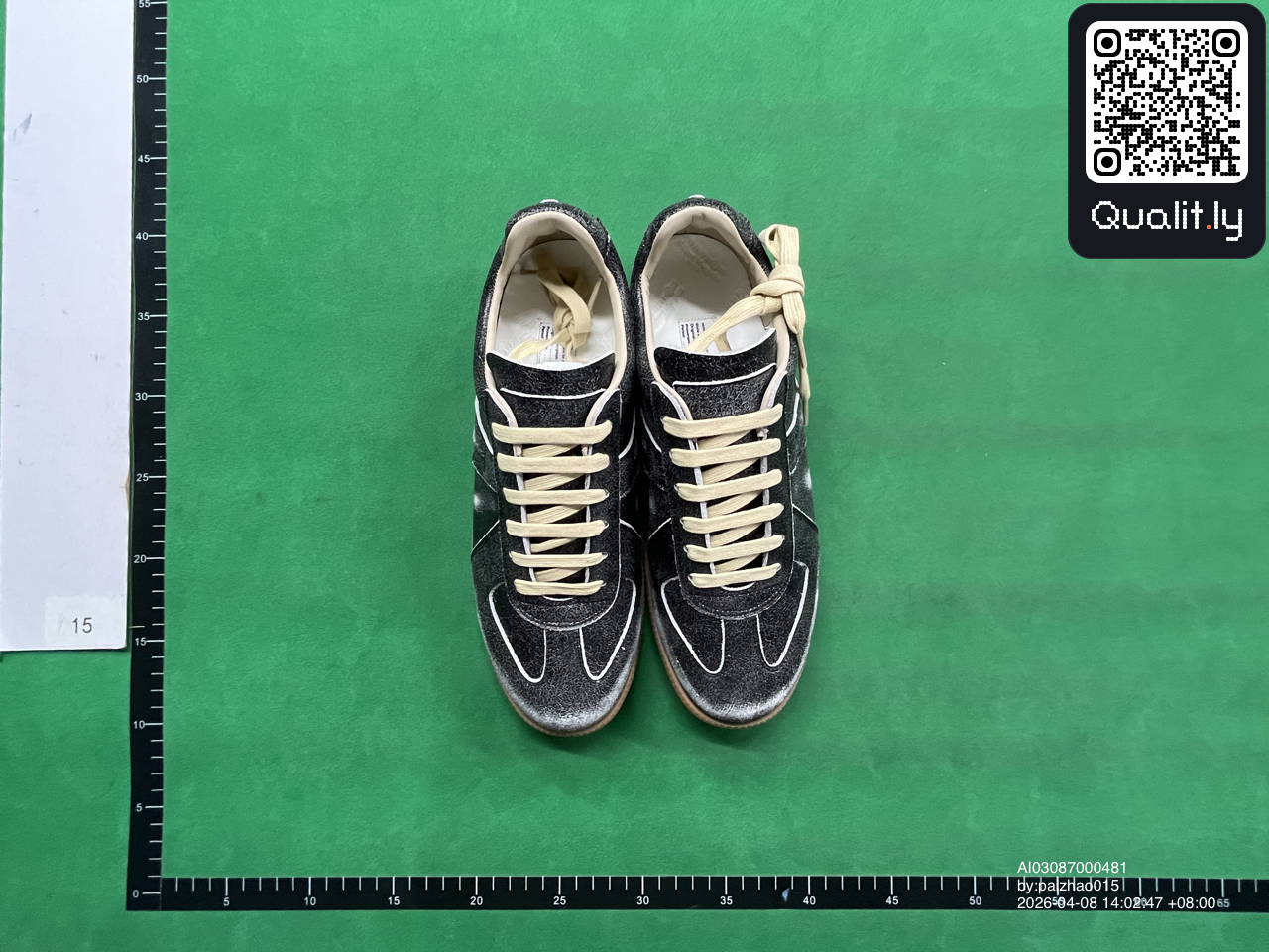 Sneaker — QC-Foto 3 von 22