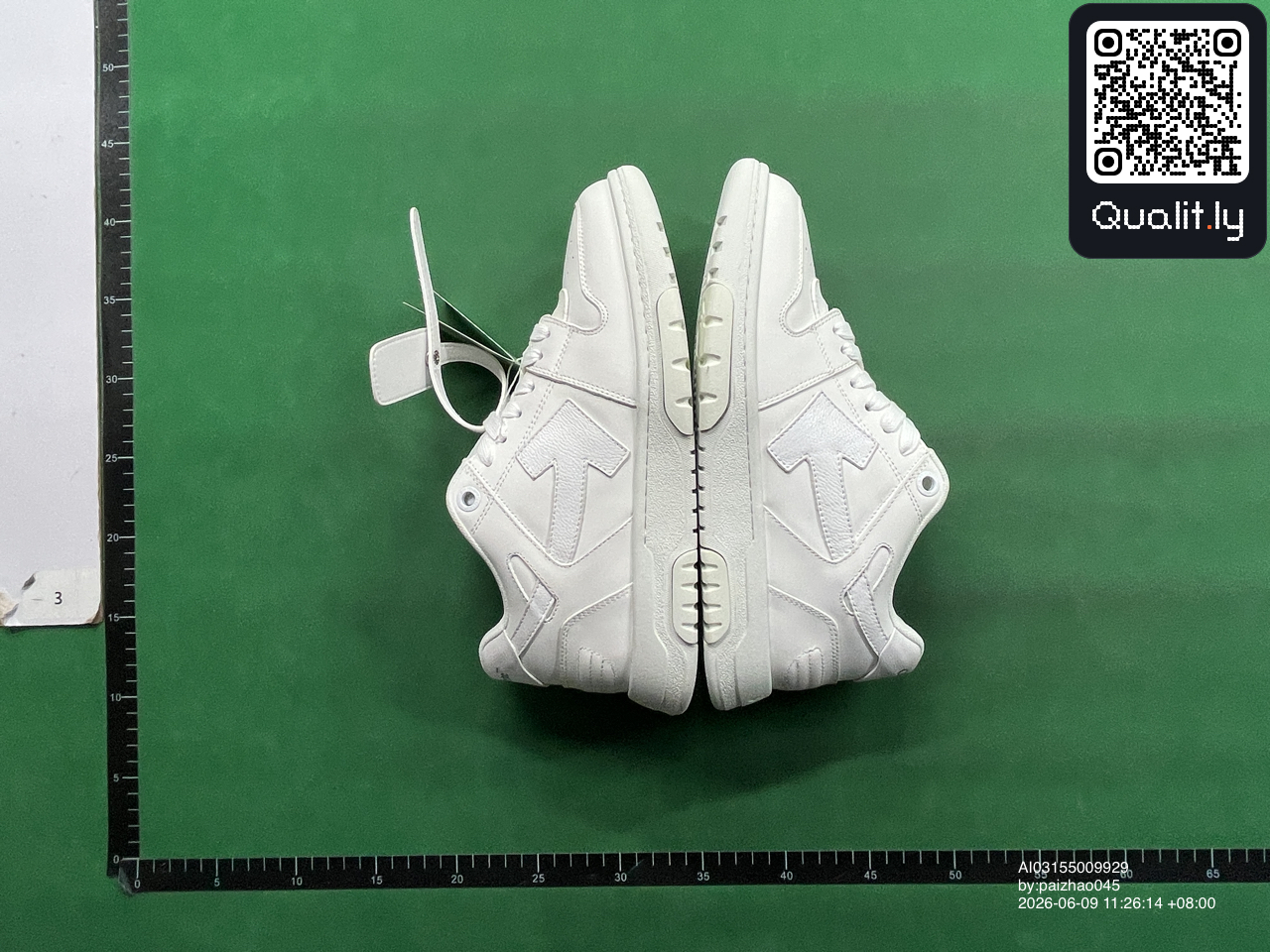 Sneakers — QC-foto 2 van 10