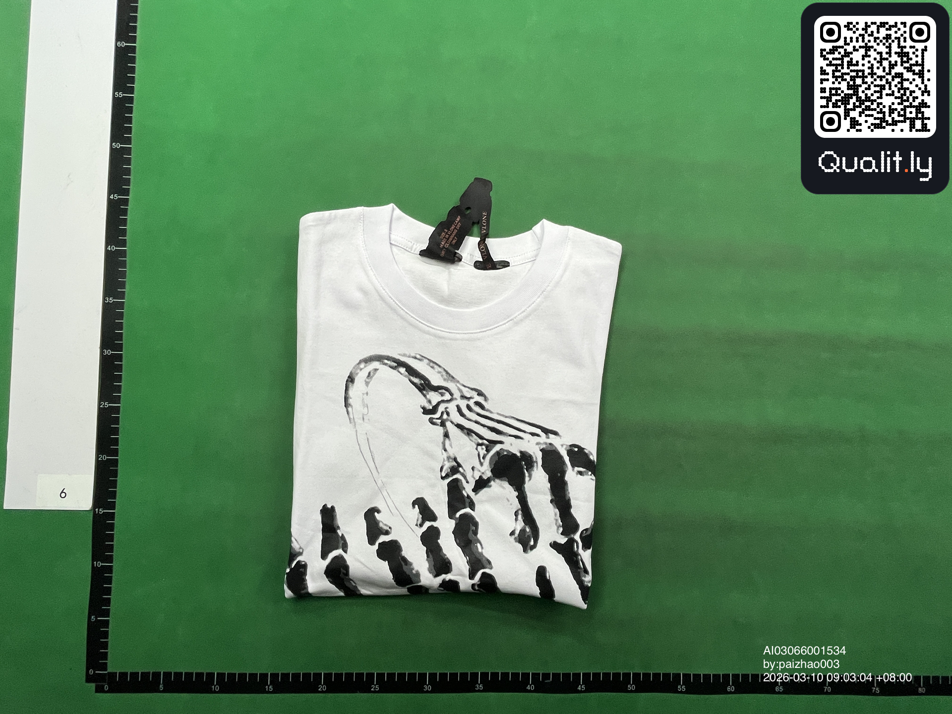 T-Shirt — QC-Foto 2 von 26