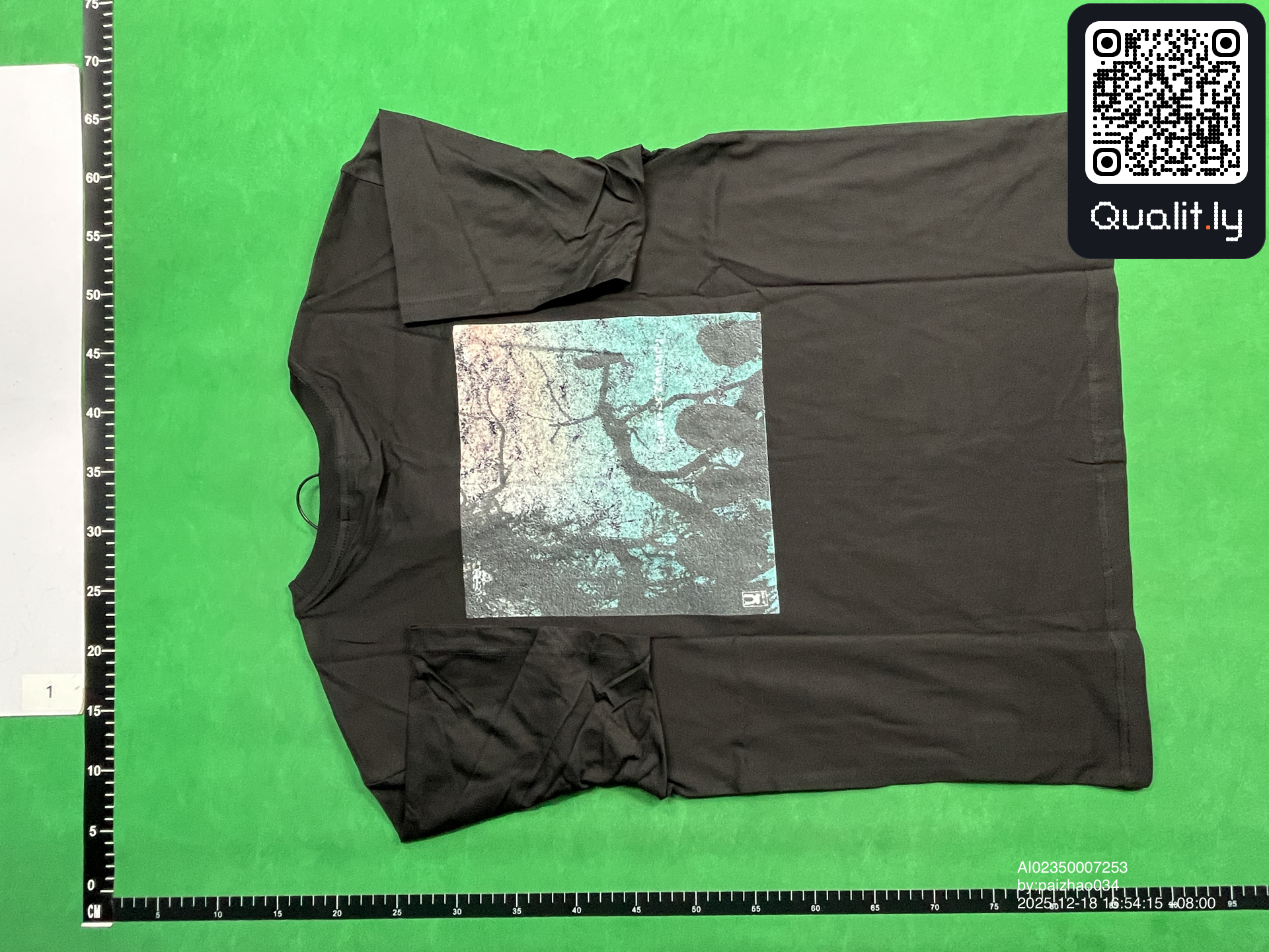T-shirt — photo QC 2 sur 8
