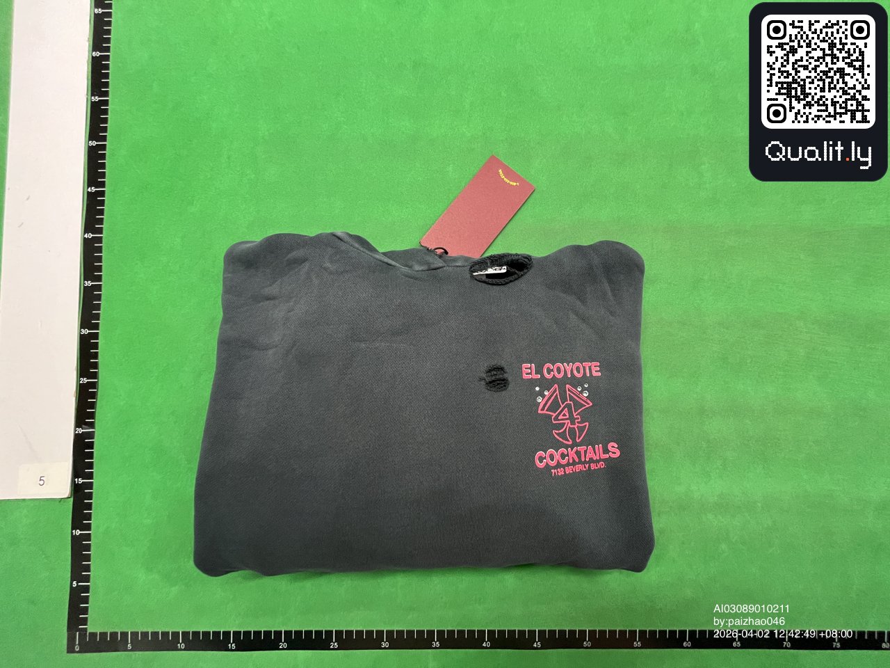 Hoodie QC photo 1 of 8