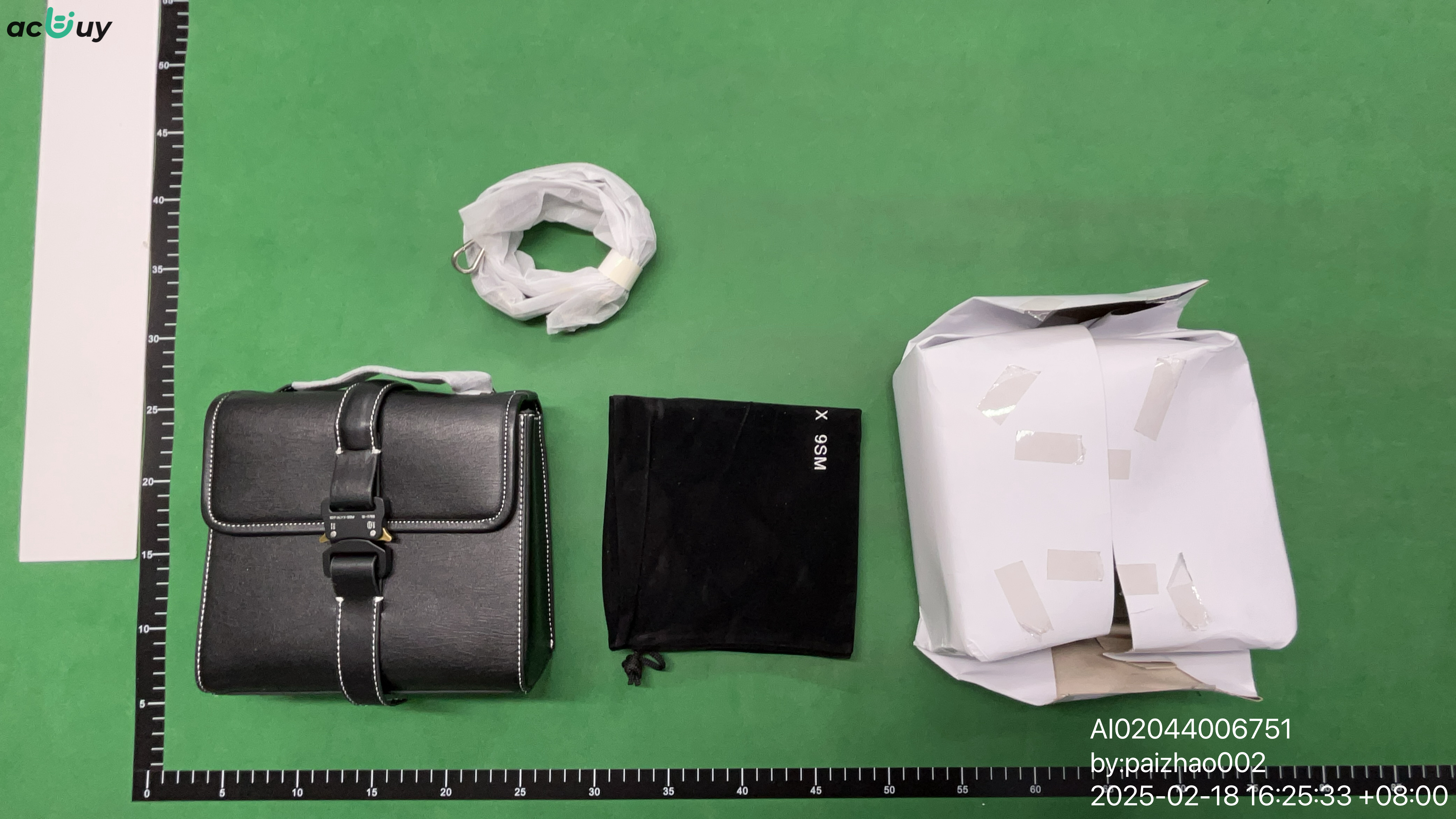 Bag QC photo 1 of 26
