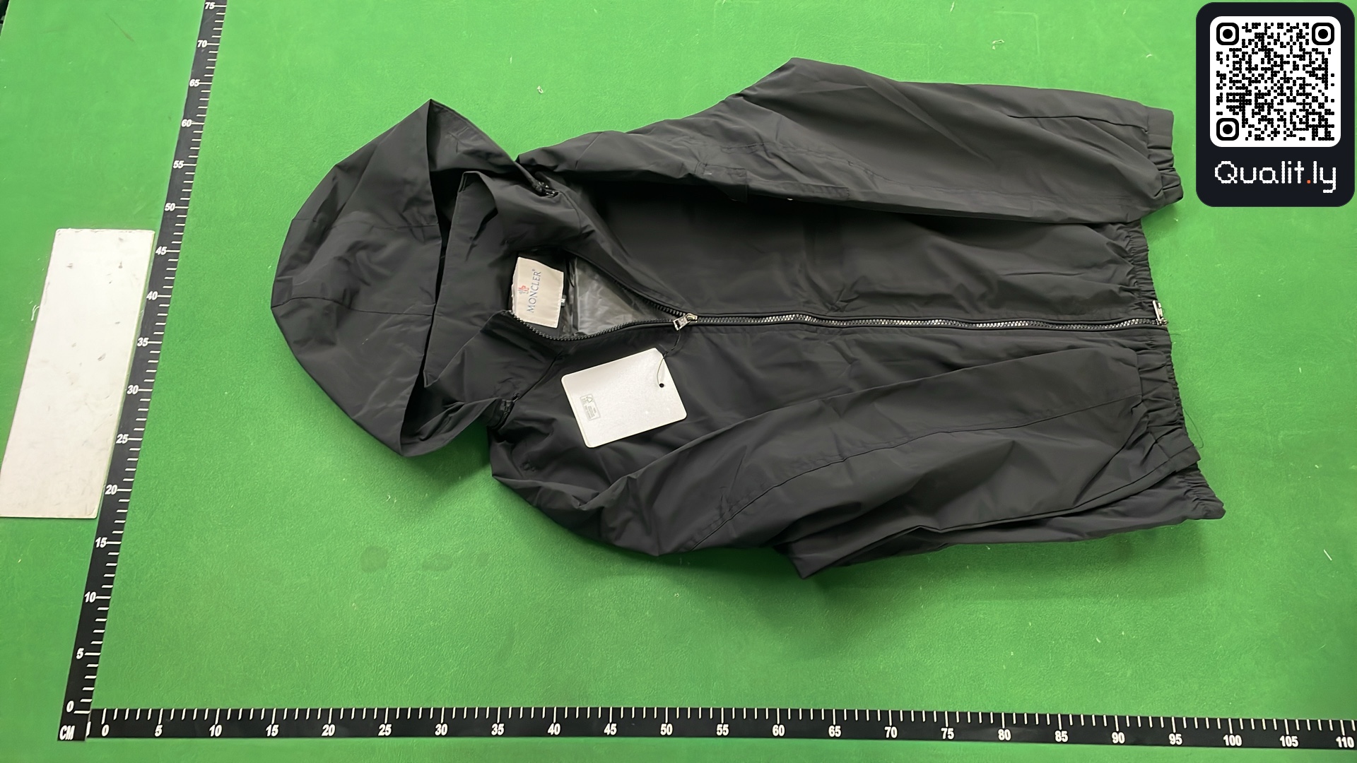 Jacket QC photo 2 of 28