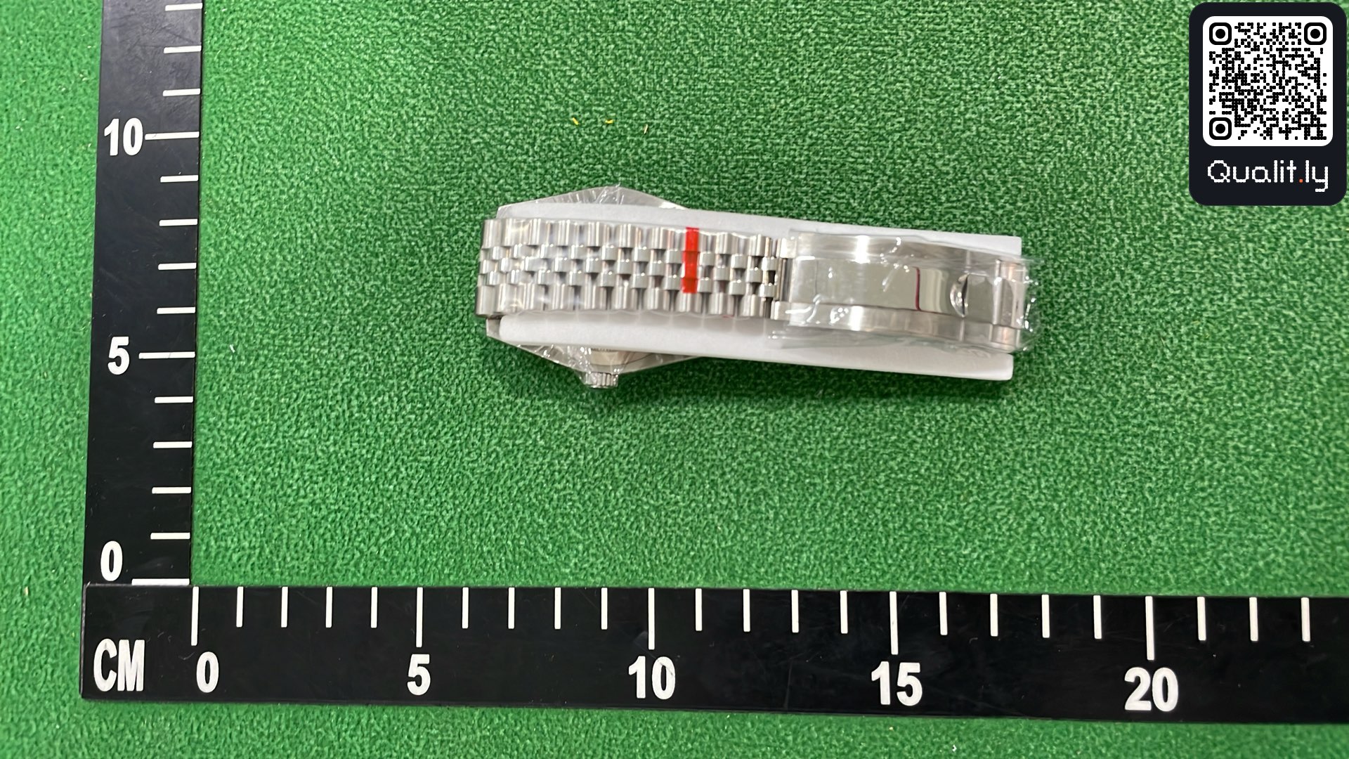 Foto QC 2 di 9