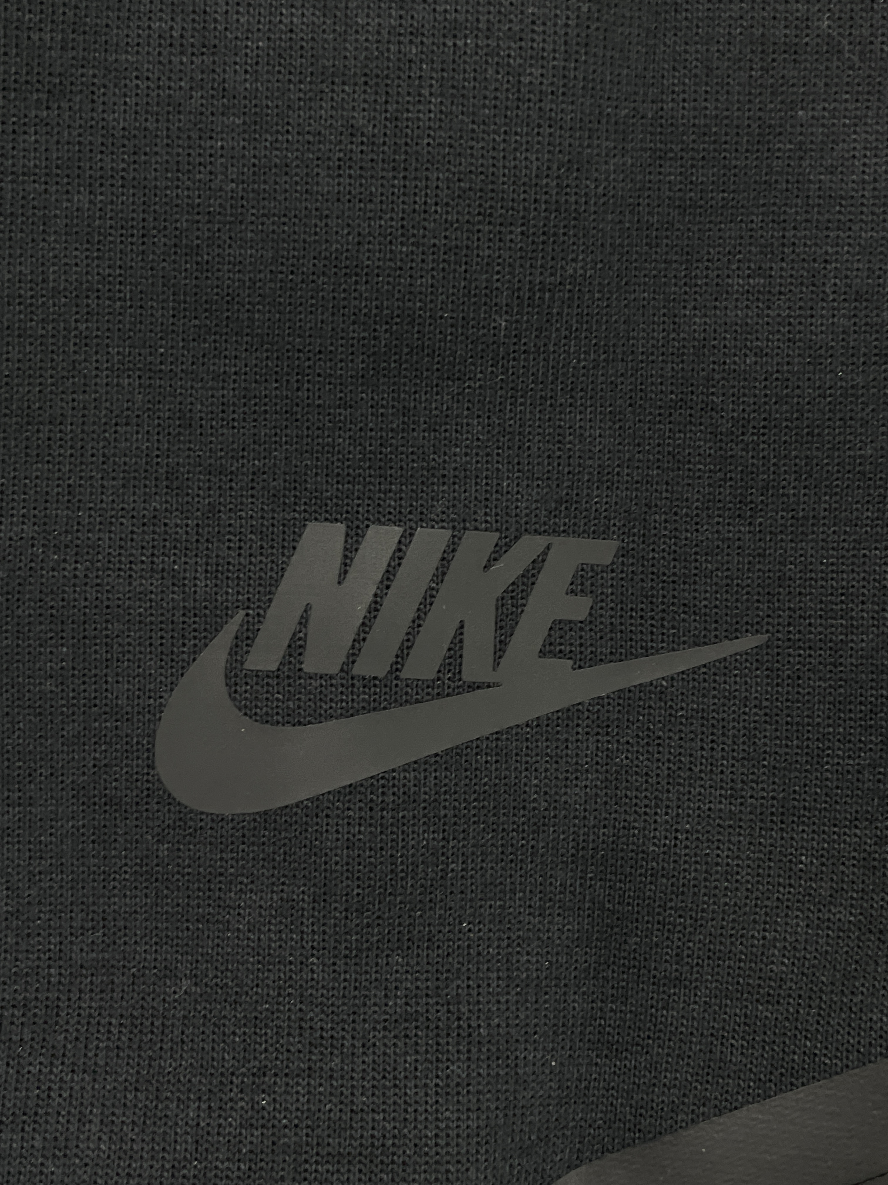 Hoodie — QC-Foto 2 von 162
