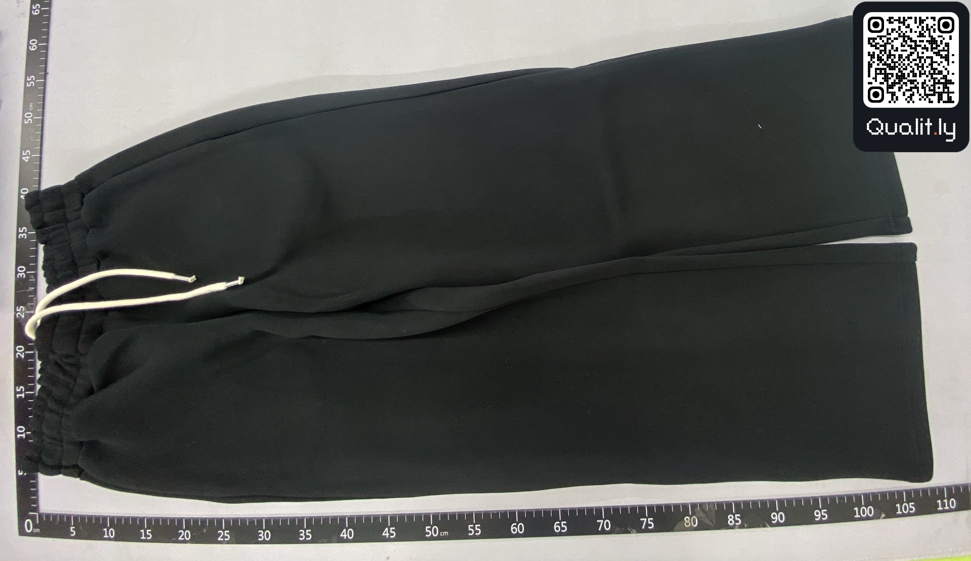 Hoodie QC photo 3 of 153