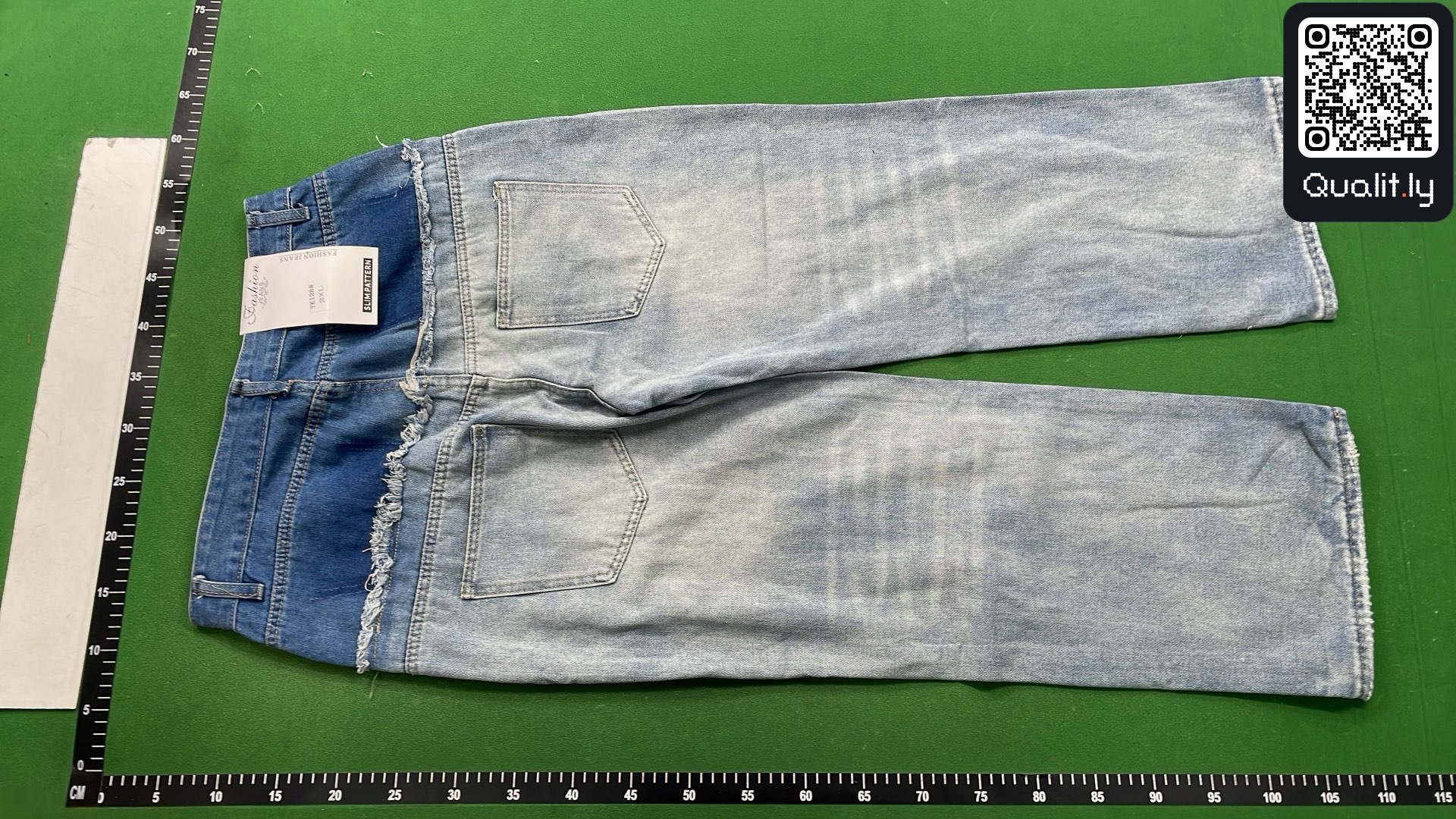 Jeans — QC-Foto 3 von 4