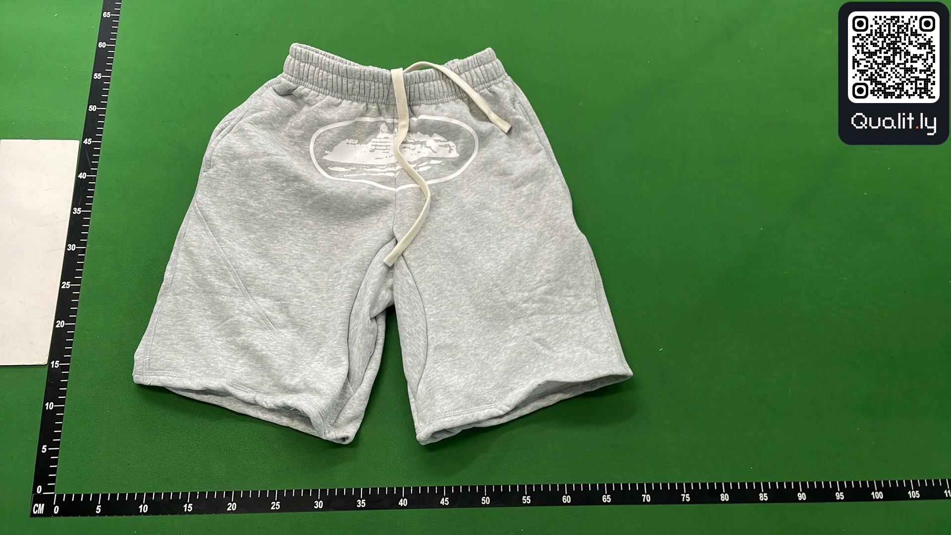 Short — photo QC 2 sur 142