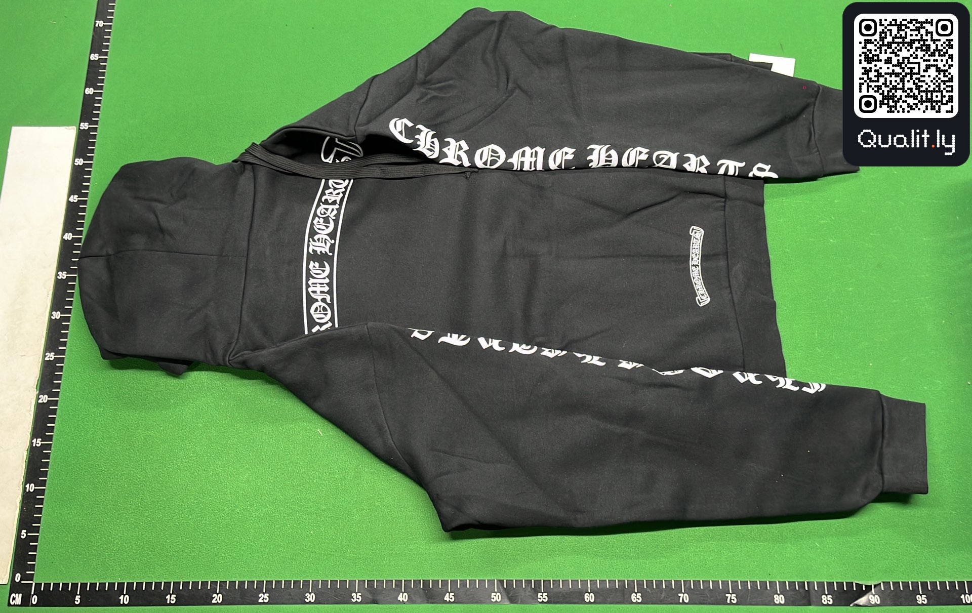 Hoodie QC photo 3 of 9