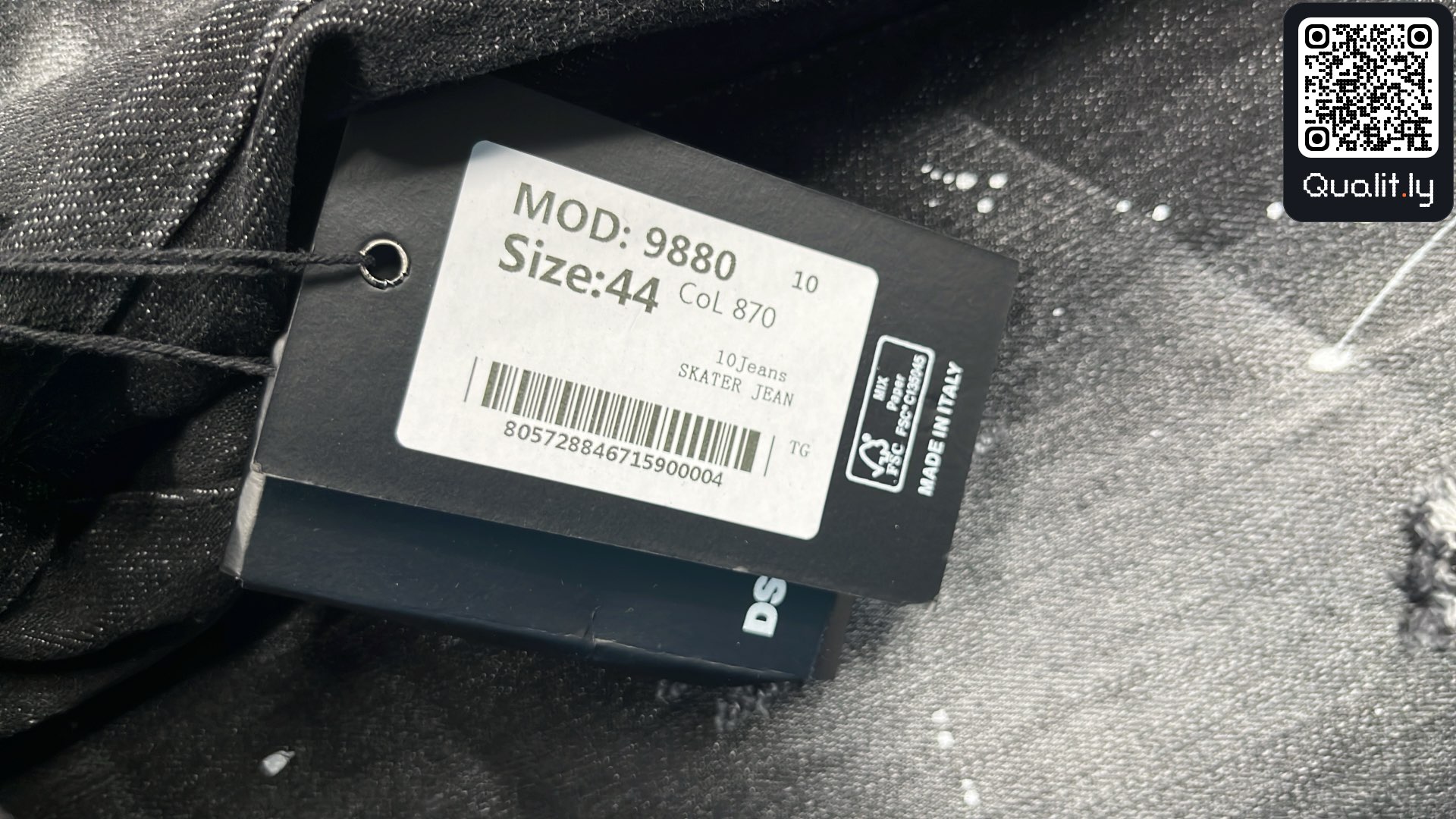 Jeans QC photo 1 of 12