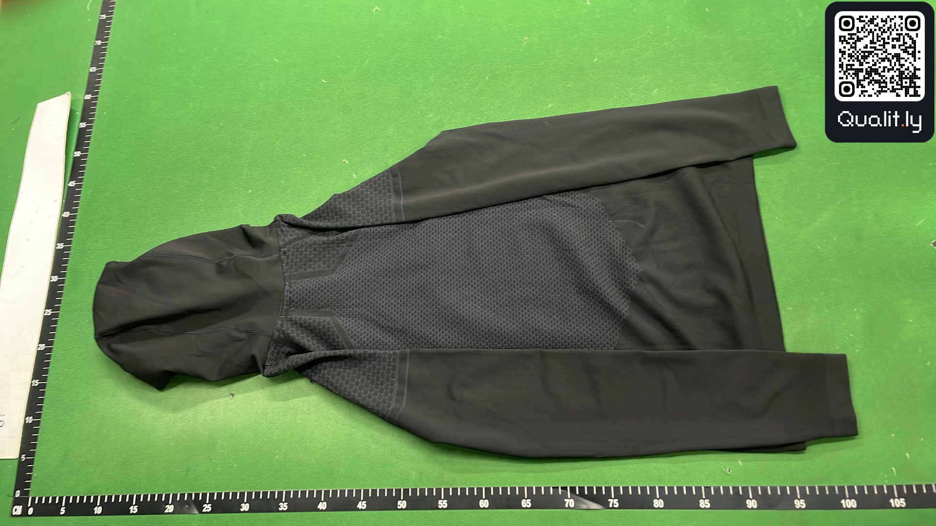 Camisola com capuz — foto QC 3 de 38
