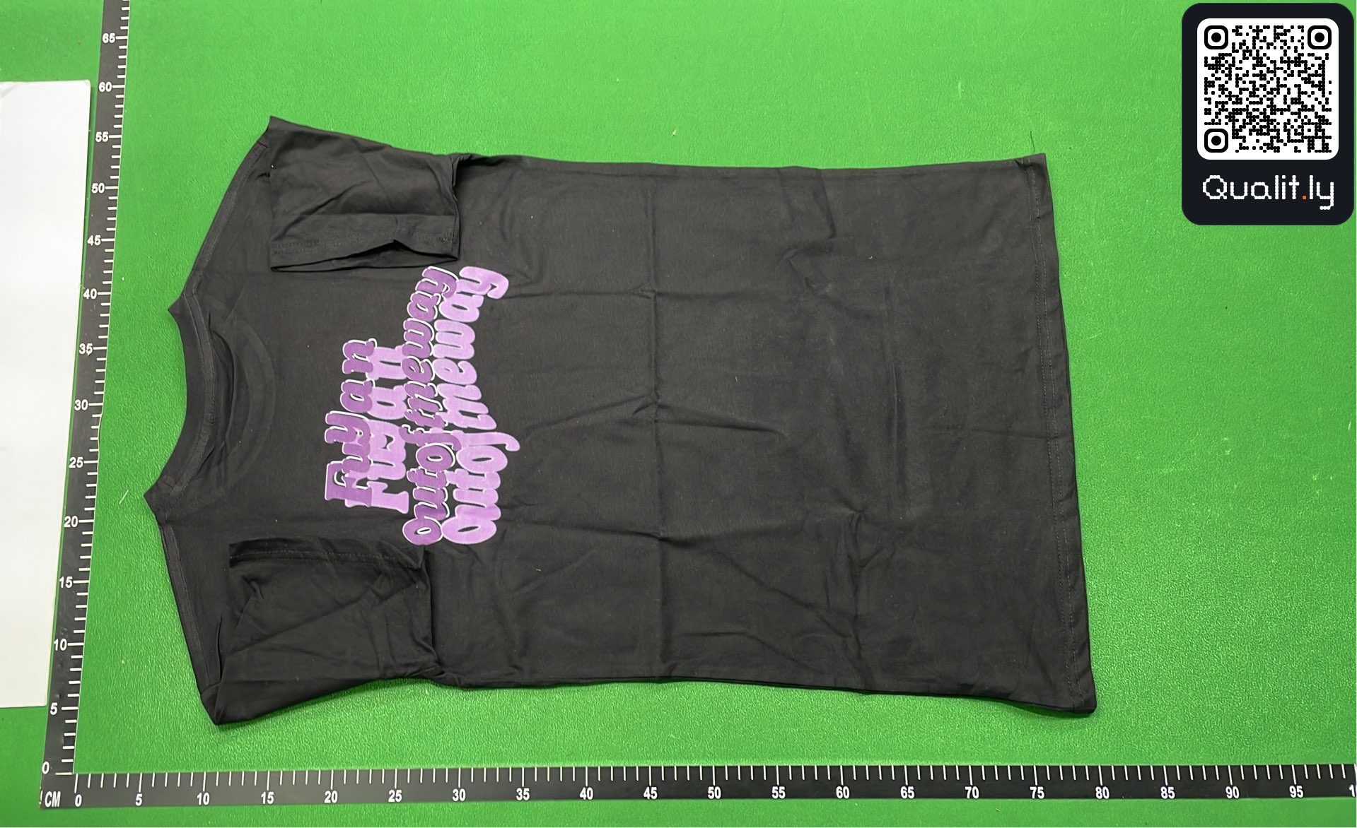 Camiseta — foto QC 3 de 4
