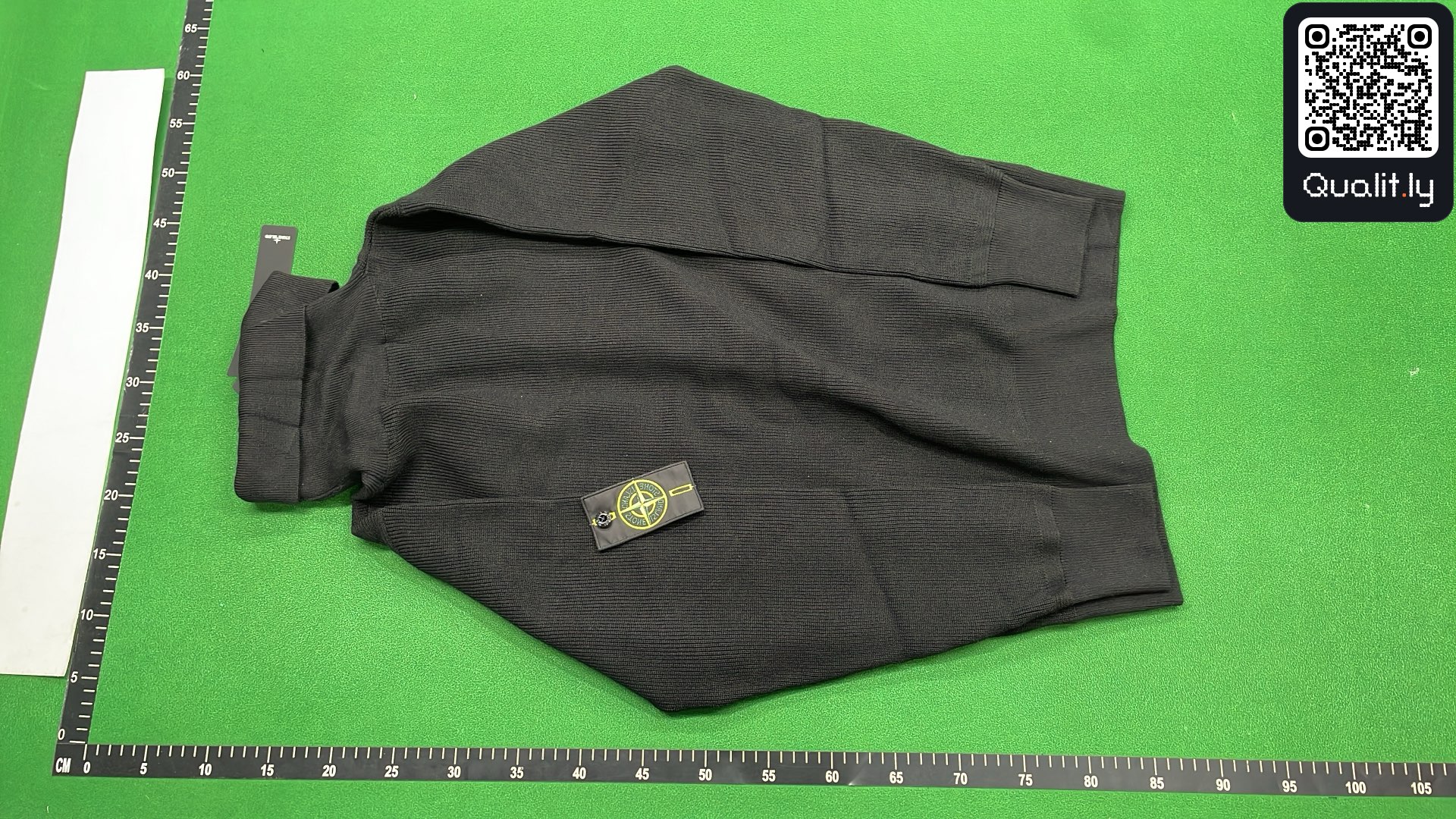 Sweater QC photo 3 of 4