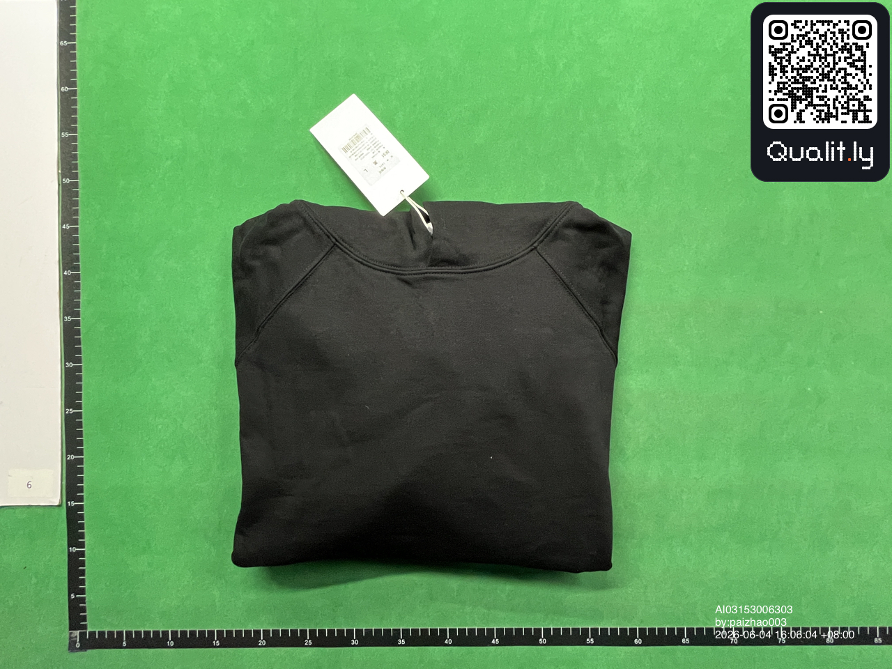 Hoodie QC photo 2 of 74