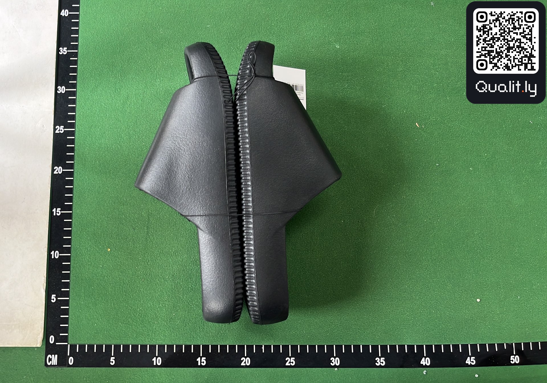 Foto QC 3 di 30