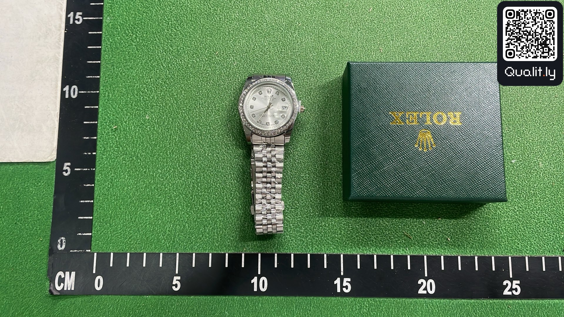 Montre — photo QC 3 sur 18